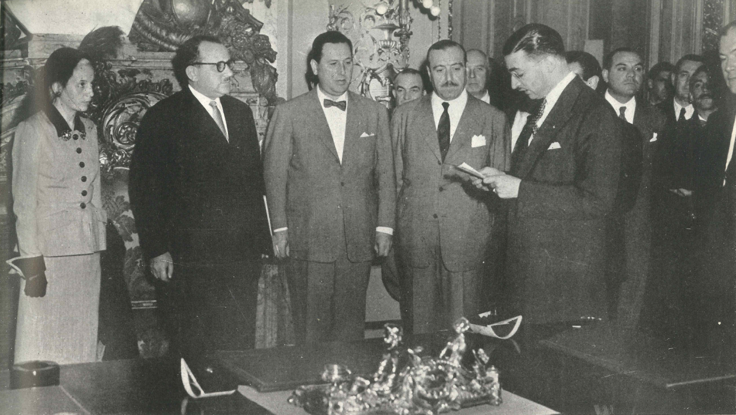 Eva Perón, Jacob Tsur, Juan Domingo Perón, Héctor J. Cámpora y Roberto Ares.