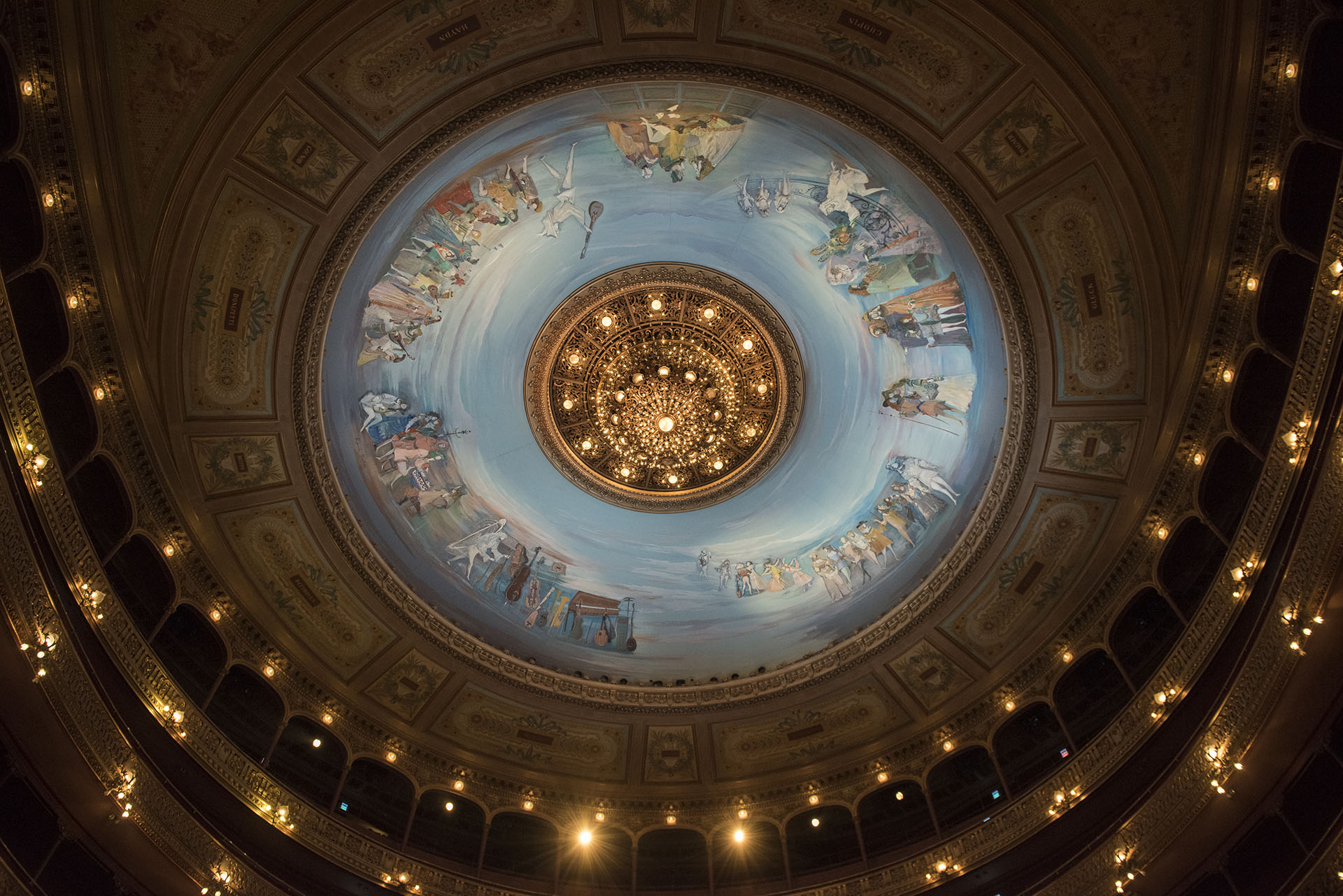 La c&uacute;pula de Ra&uacute;l Soldi cumple 6 d&eacute;cadas como s&iacute;mbolo del Teatro Col&oacute;n