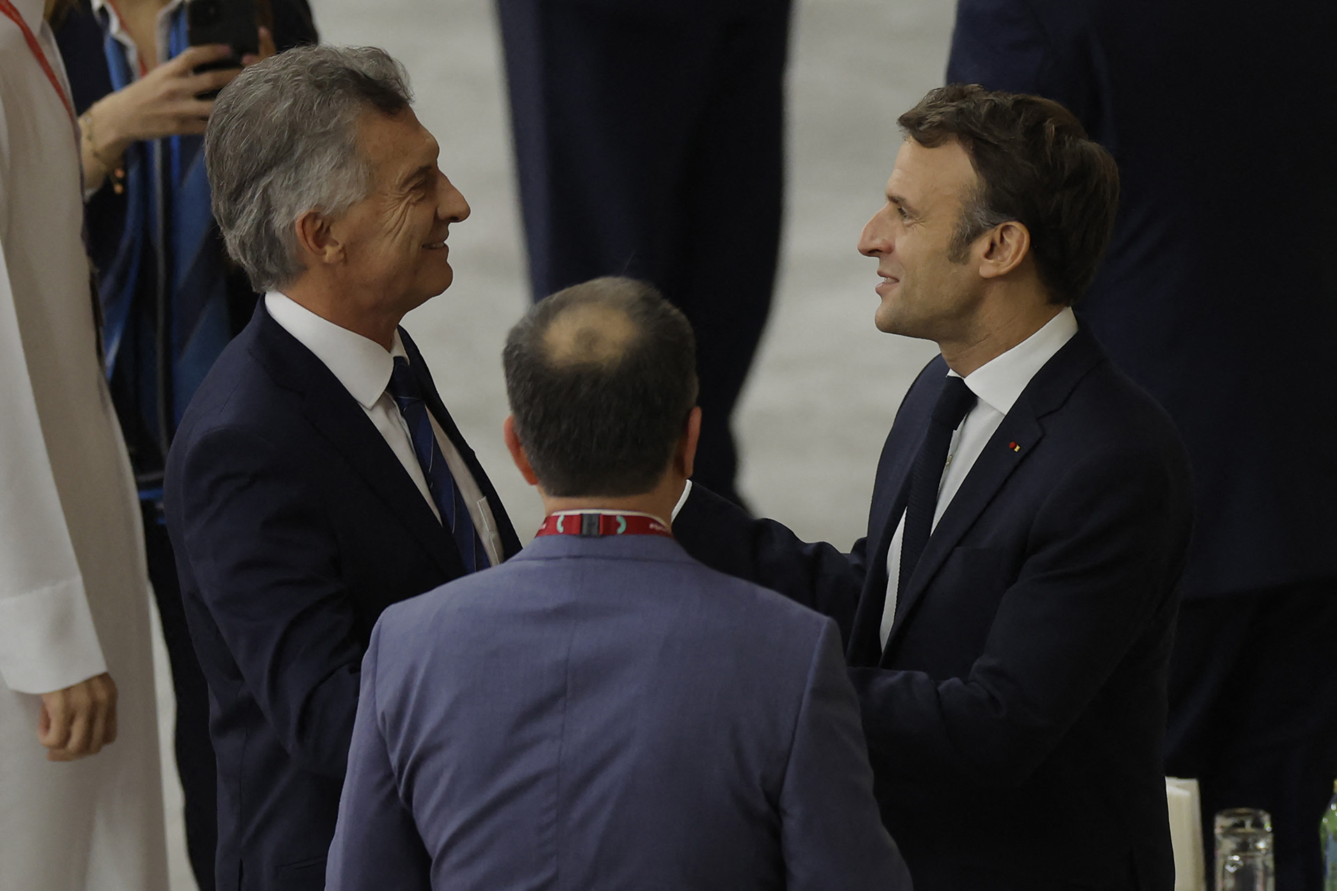 Mauricio Macri y el presidente de Francia, Emmanuel Macron, en el Mundial de Qatar