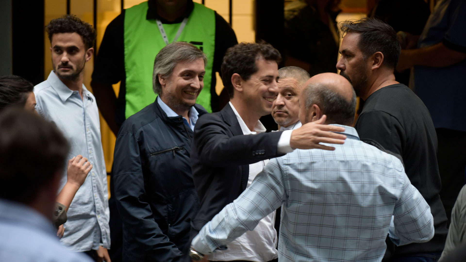 Máximo Kirchner y Wado de Pedro antes de ingresar al encuentro en la sede del PJ, el jueves pasado (Gustavo Gavotti)