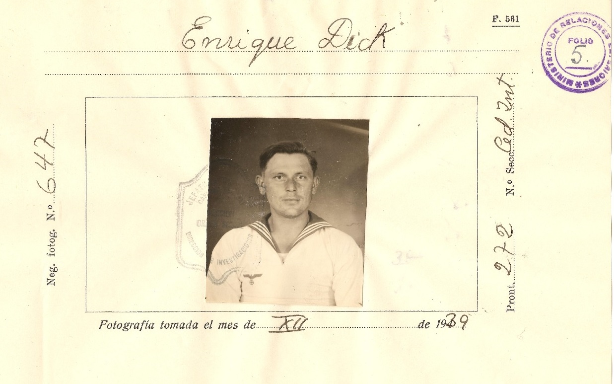 Foto del prontuario de Dick cuando la Policía le expidió la cédula de identidad (Gentileza Enrique R. Dick)