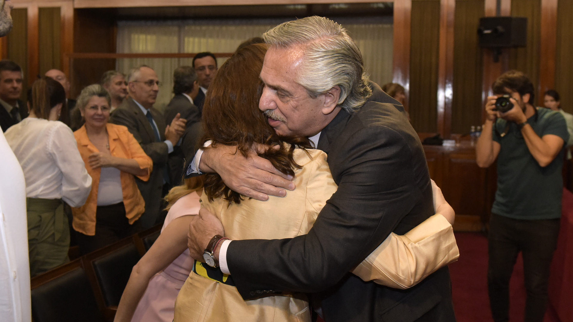 El abrazo entre Silvina Batakis y Alberto Fernández 