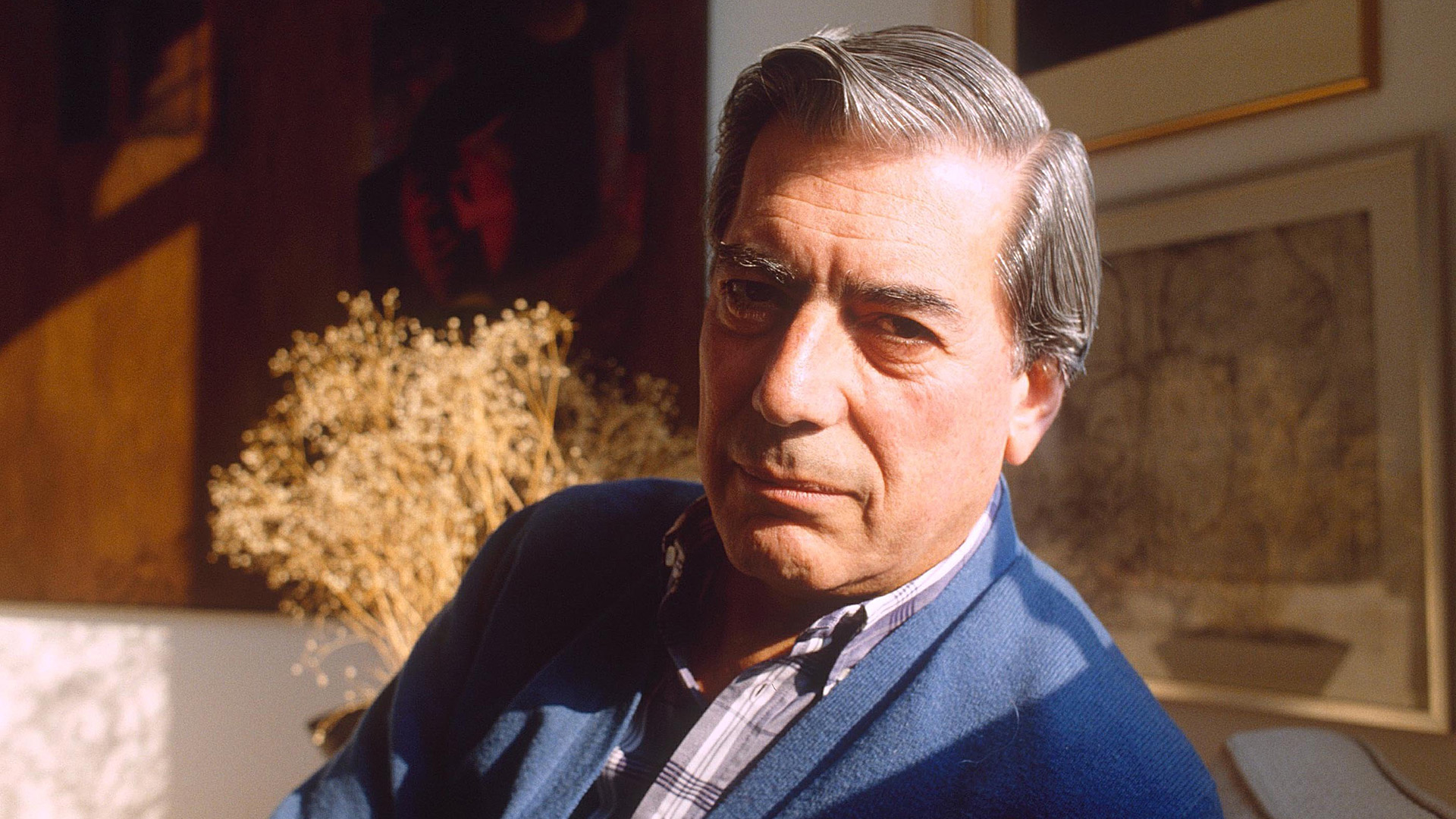 Mario Vargas Llosa vibró en la Europa de los sesenta y los setenta entre los grandes nombres del boom: Carlos Fuentes, Julio Cortázar, Guillermo Cabrera Infante y Gabriel García Márquez. (Geraint Lewis/Shutterstock)