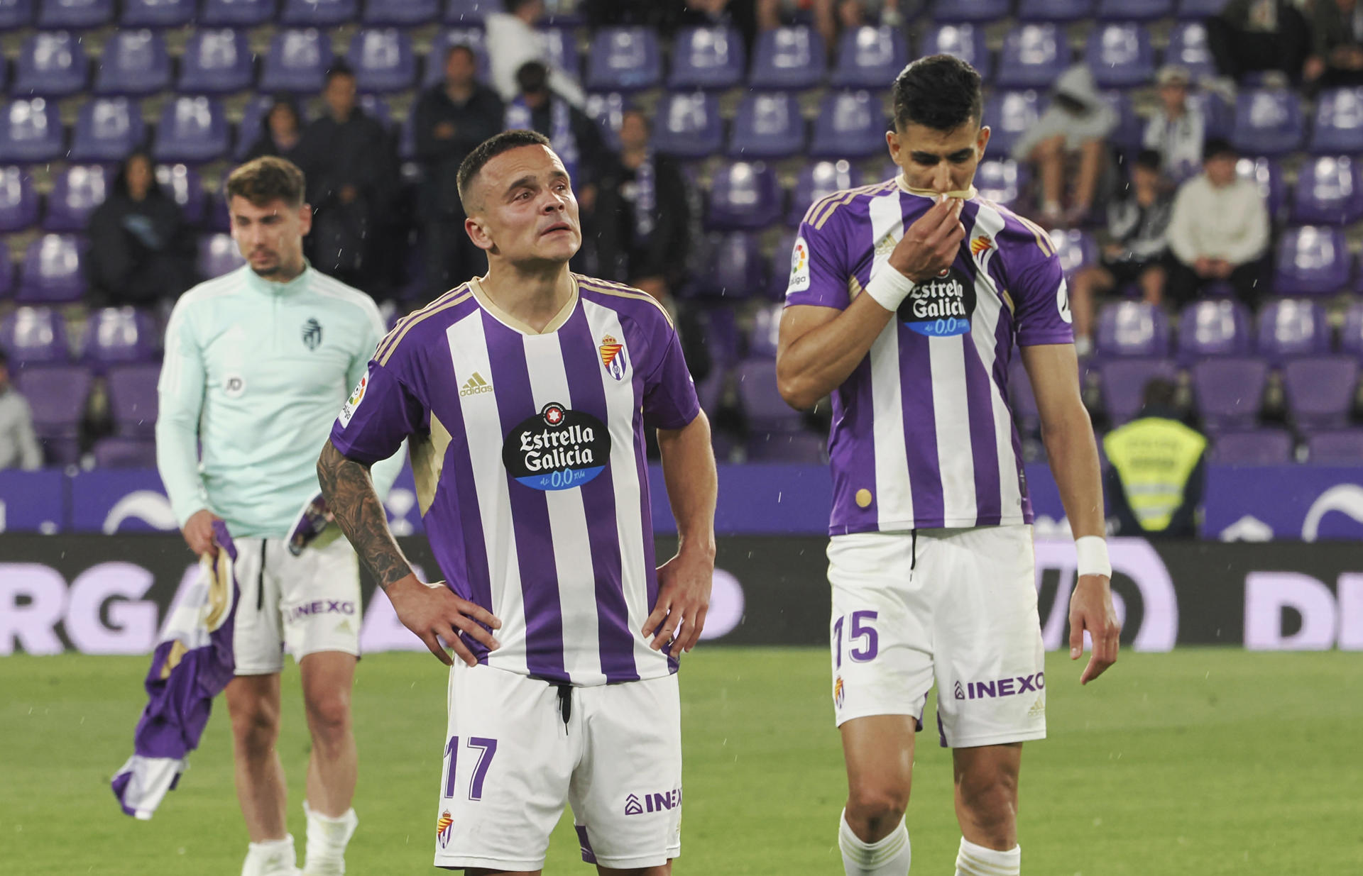 Frenético final de La Liga: Valladolid, Elche y Espanyol bajan a segunda, el Osasuna se clasifica para la Liga Conferencia  y Joaquín cuelga las botas