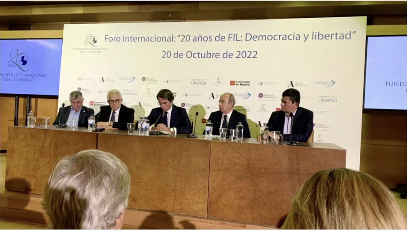 AMLO se burló del evento que organizó Vargas Llosa en Madrid, donde también estuvieron Zedillo y Felipe Calderón  (Foto: Twitter/@canalcatorcemx)