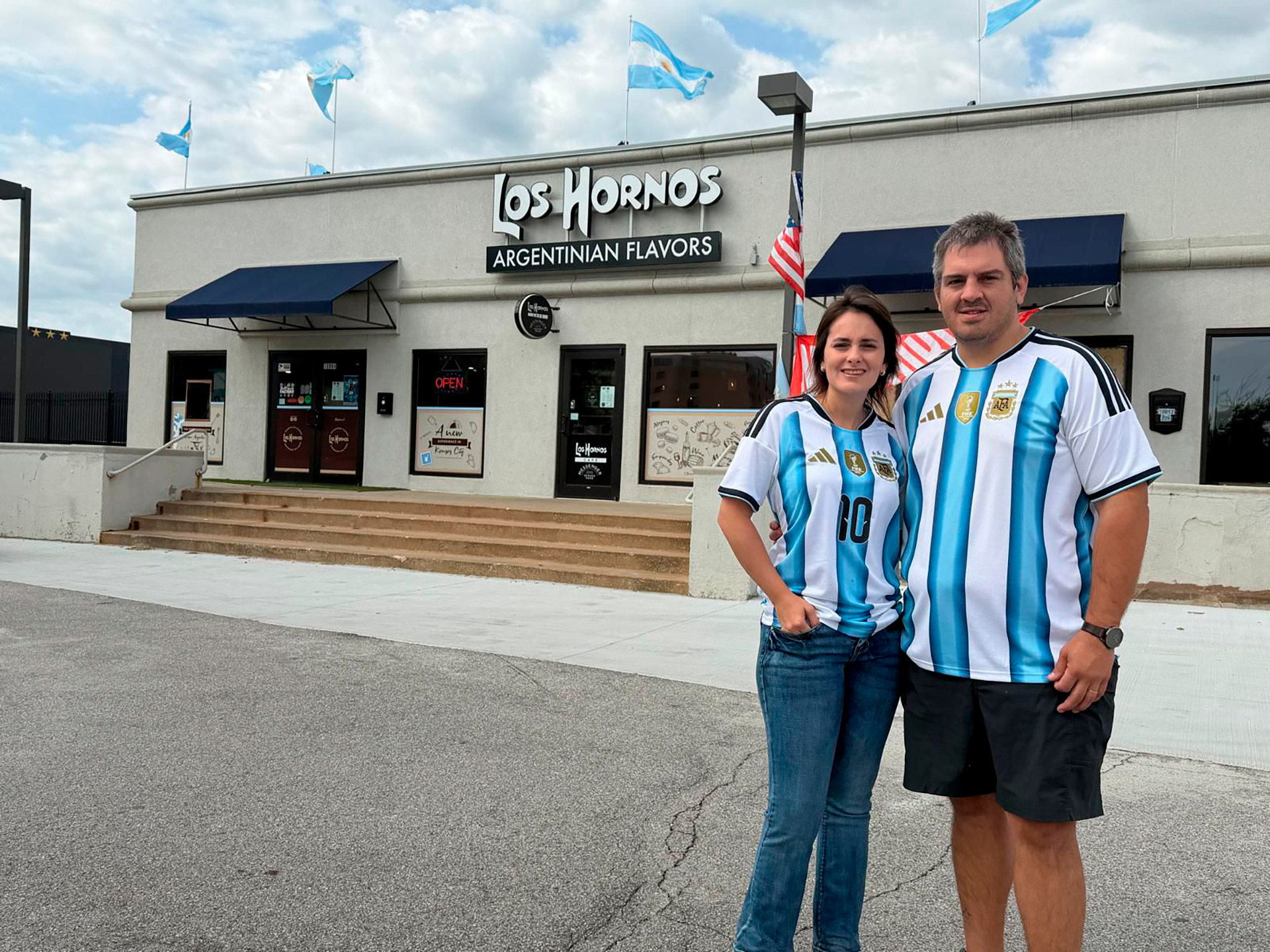 Son argentinos y tienen un restaurante en Kansas City: la inesperada historia que cruz&oacute; sus vidas con Lionel Messi y la Selecci&oacute;n