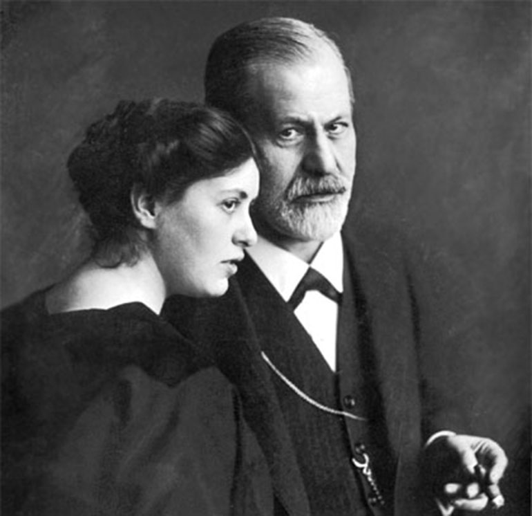 Sigmund Freud junto a Sophie, su hija predilecta. La imagen es de antes de la Primera Guerra Mundial. Sophie tenía alrededor de 20 años 