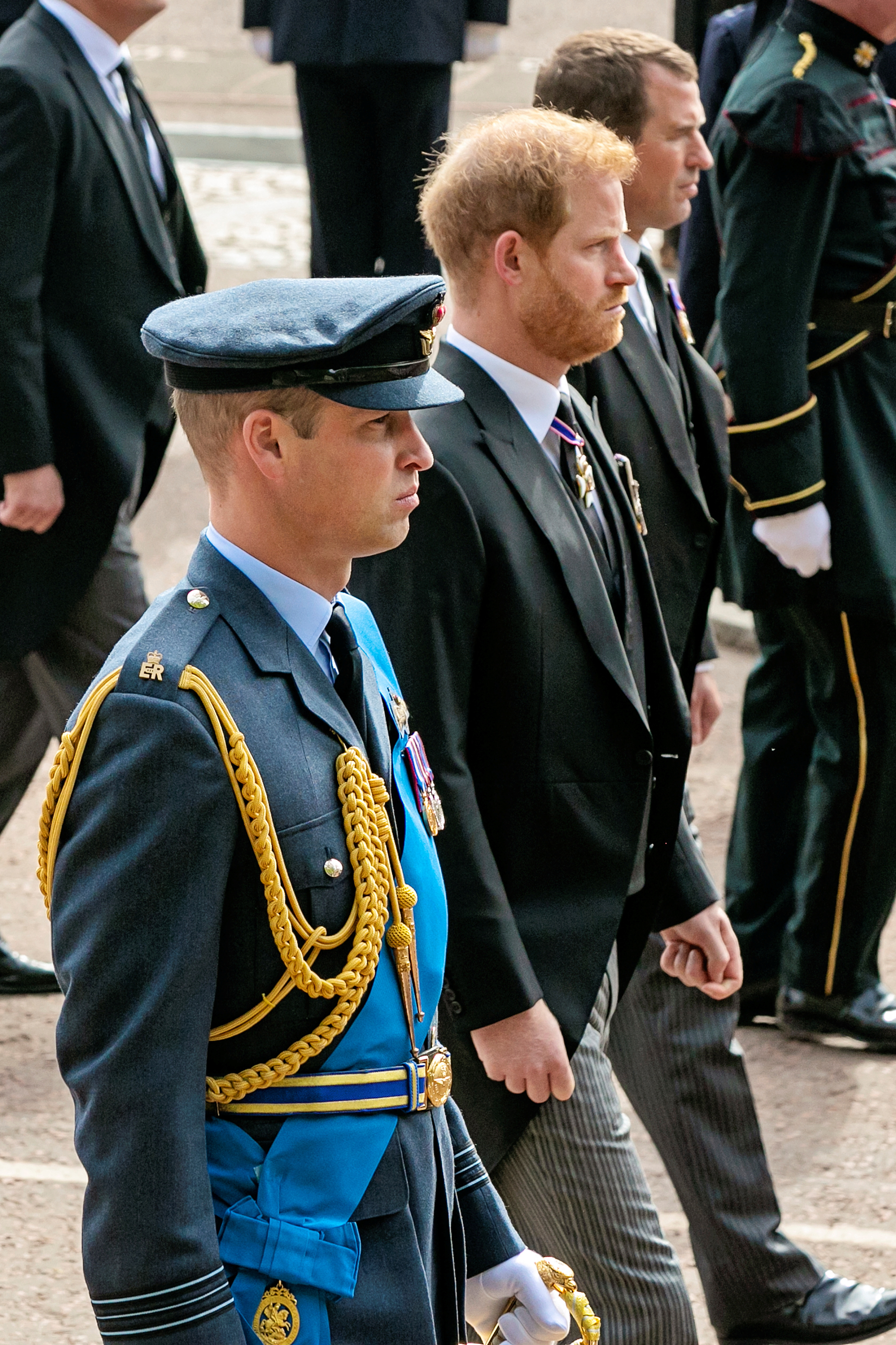 El príncipe de Gales pasó siete años en el ejército, incluyendo más de tres años como piloto de búsqueda y rescate (REUTERS)