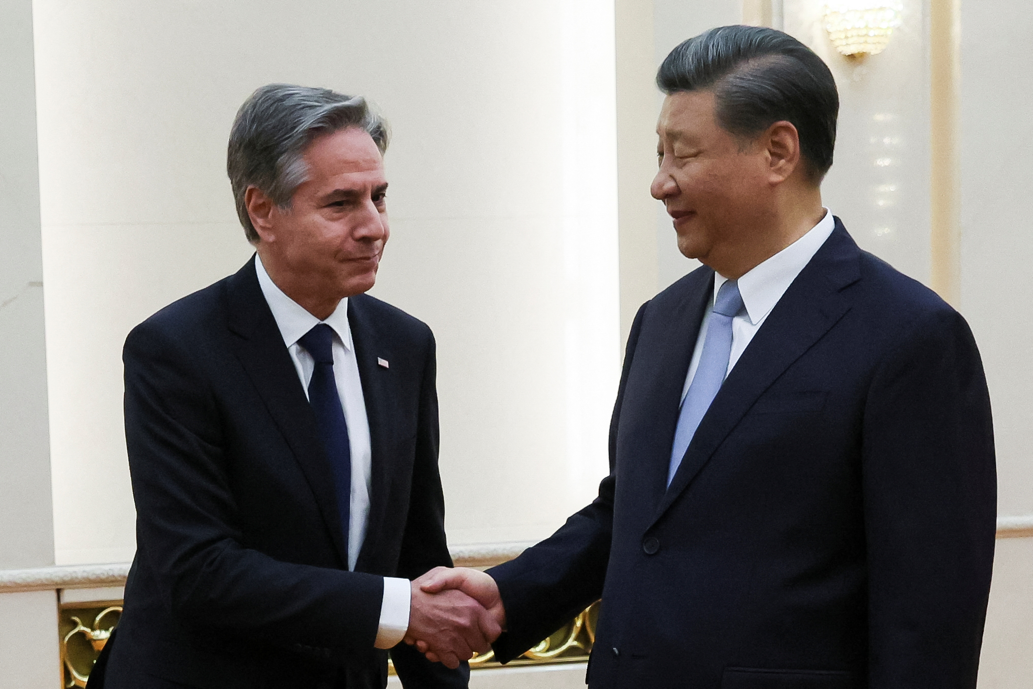 Antony Blinken y Xi Jinping (Reuters)