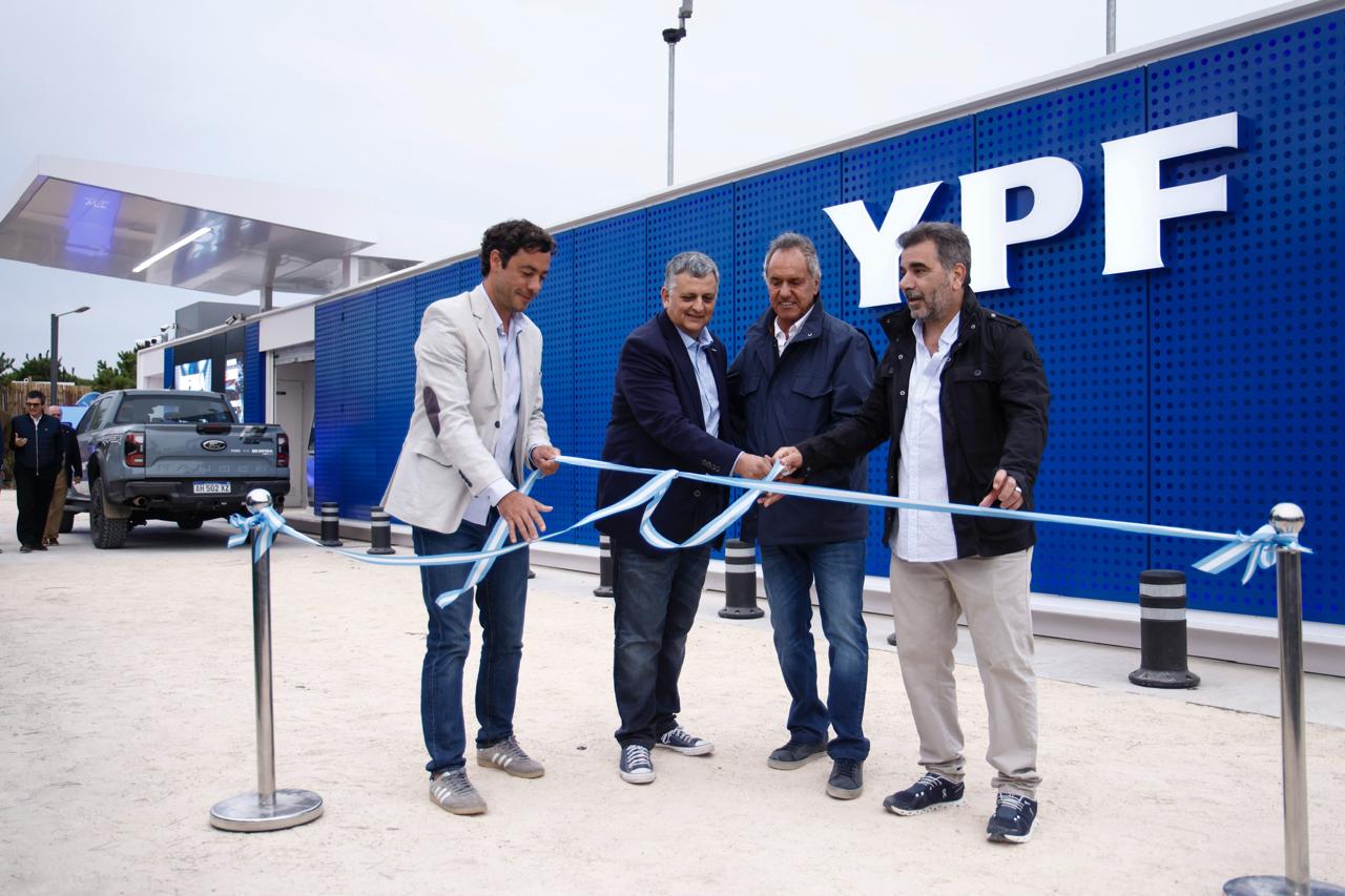 YPF inauguró en Pinamar la primera estación de servicio móvil del país