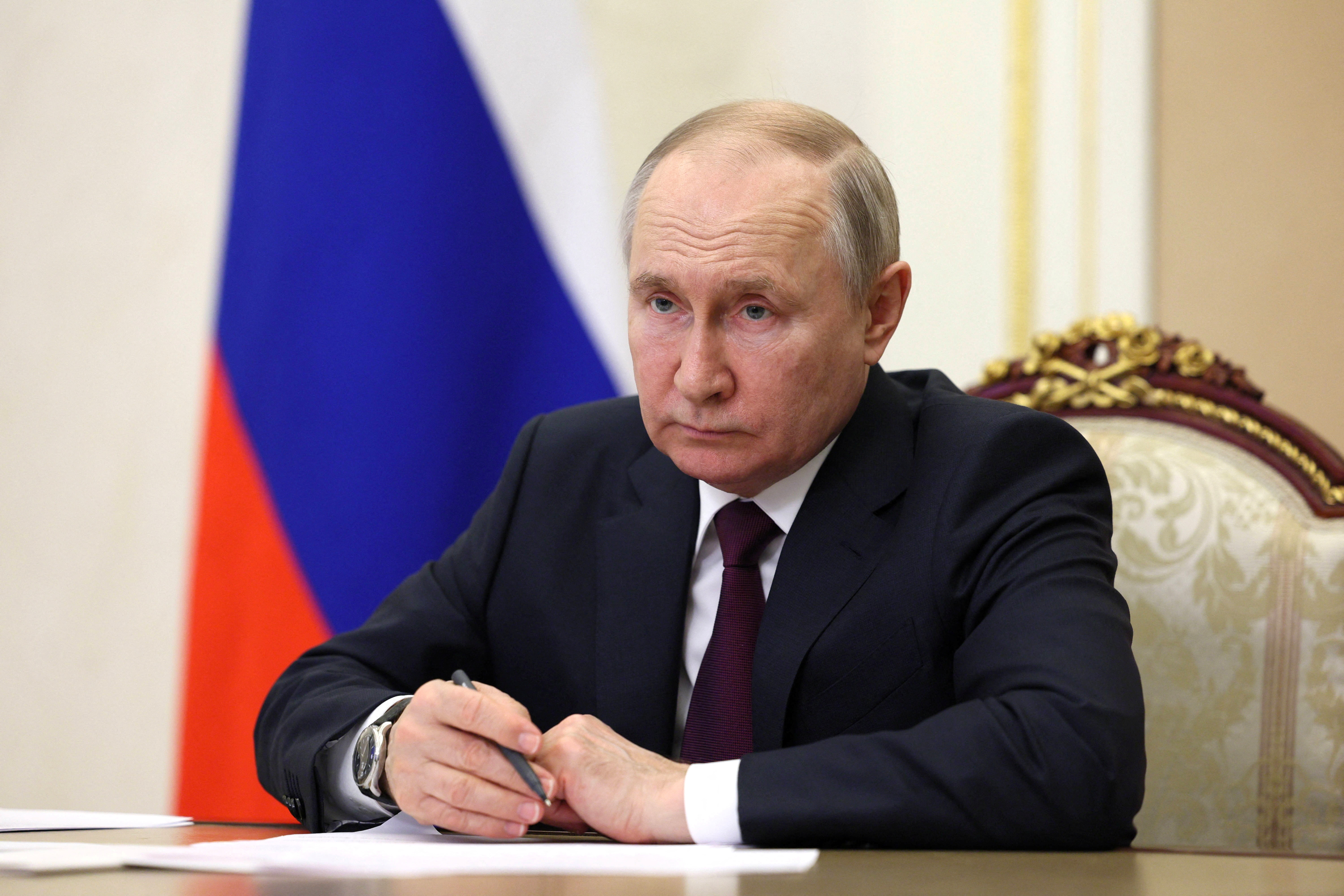 Vladimir Putin durante una reunión con miembros del gobierno en Moscú (Sputnik/Gavriil Grigorov/Kremlin via REUTERS)