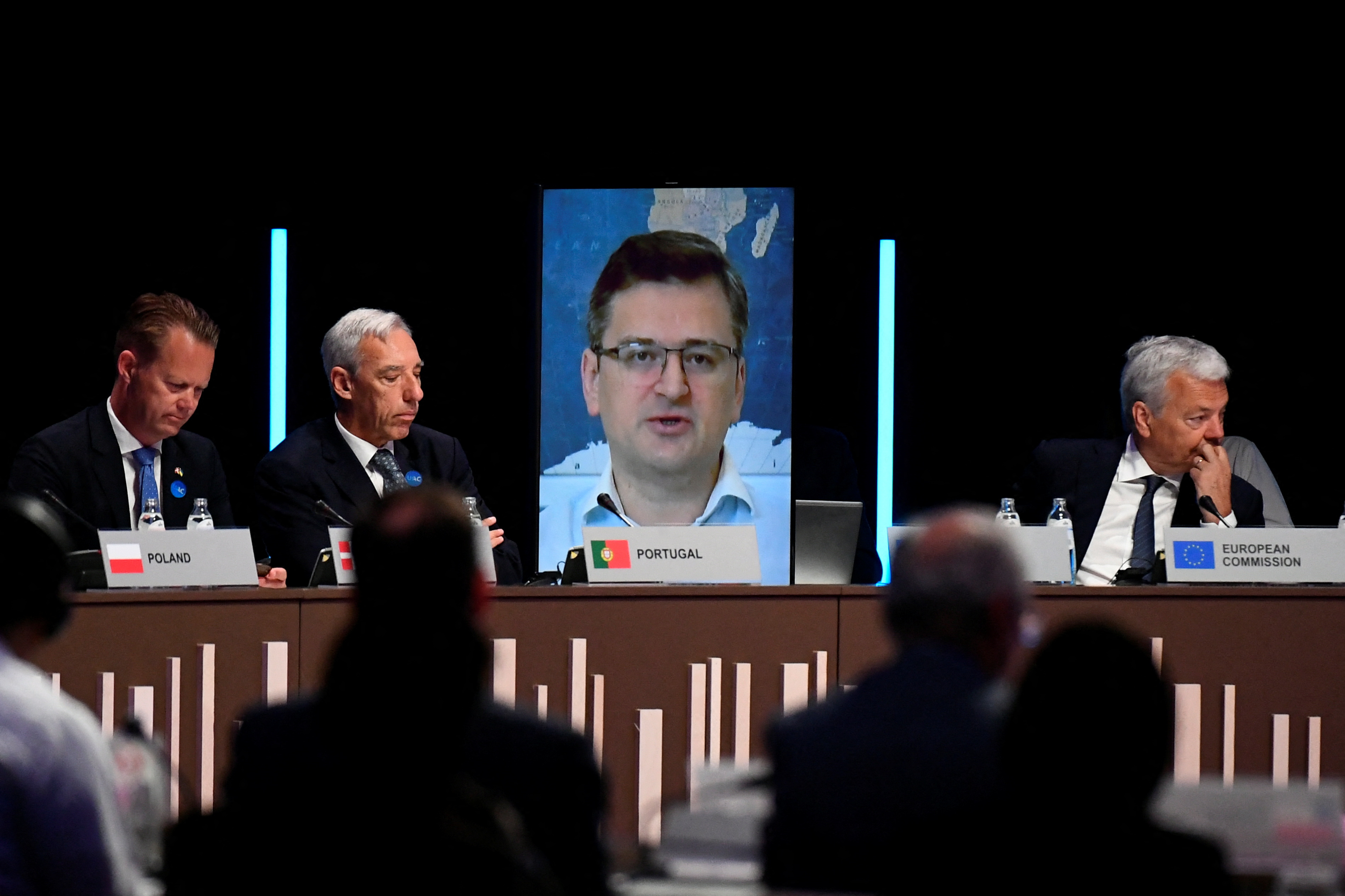 El ministro de Exteriores ucraniano, Dmytro Kulebaen una conferencia internacional sobre la invasión, en Países Bajos (REUTERS/Piroschka van de Wouw)