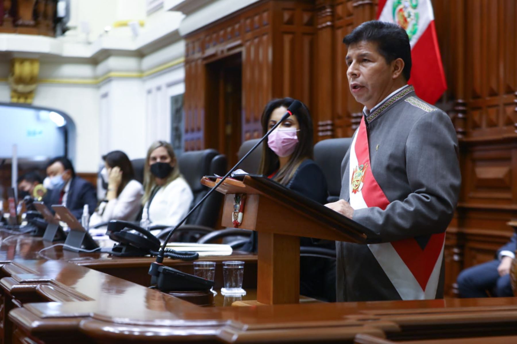 El presidente Pedro Castillo hizo uso de su derecho a la palabra en su defensa en el Congreso de la República. Foto: Andina