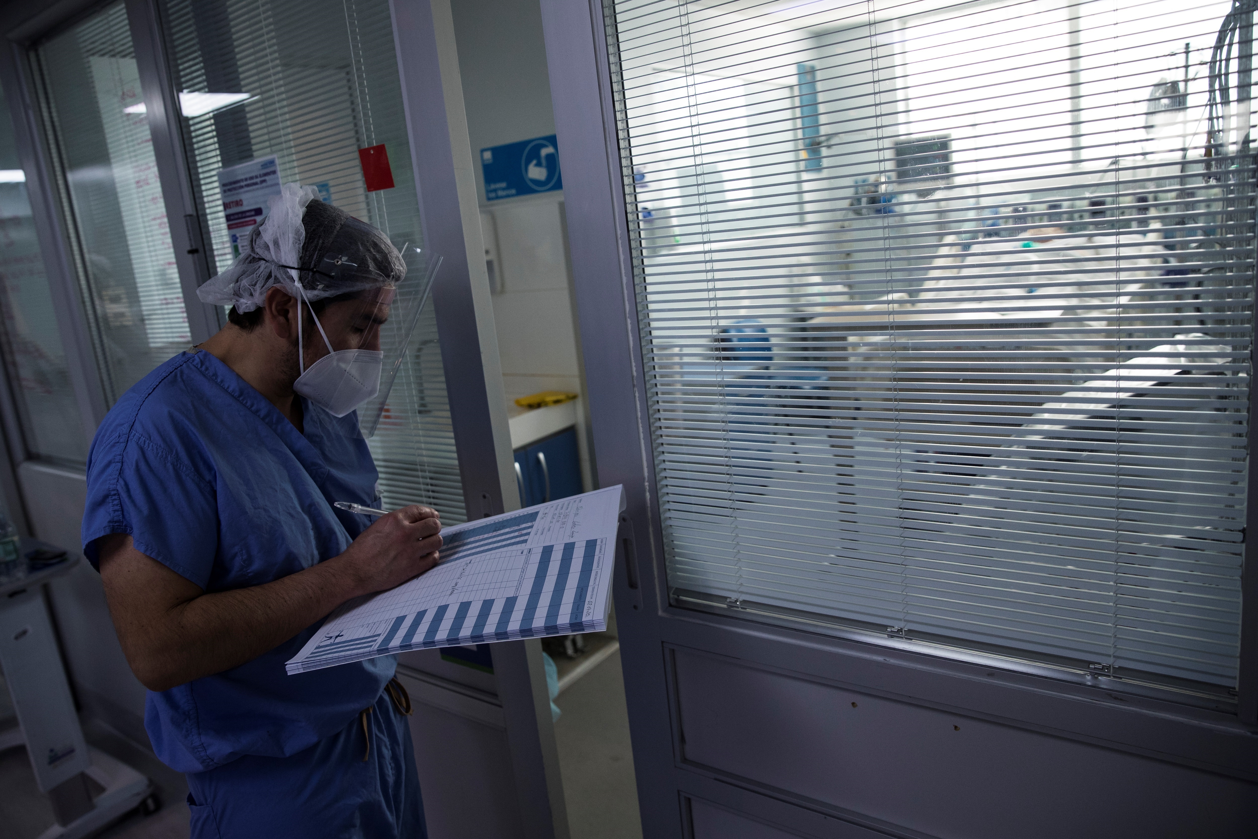 En CDMX la ocupación hospitalaria ha llegado al 90% (Foto: EFE)
