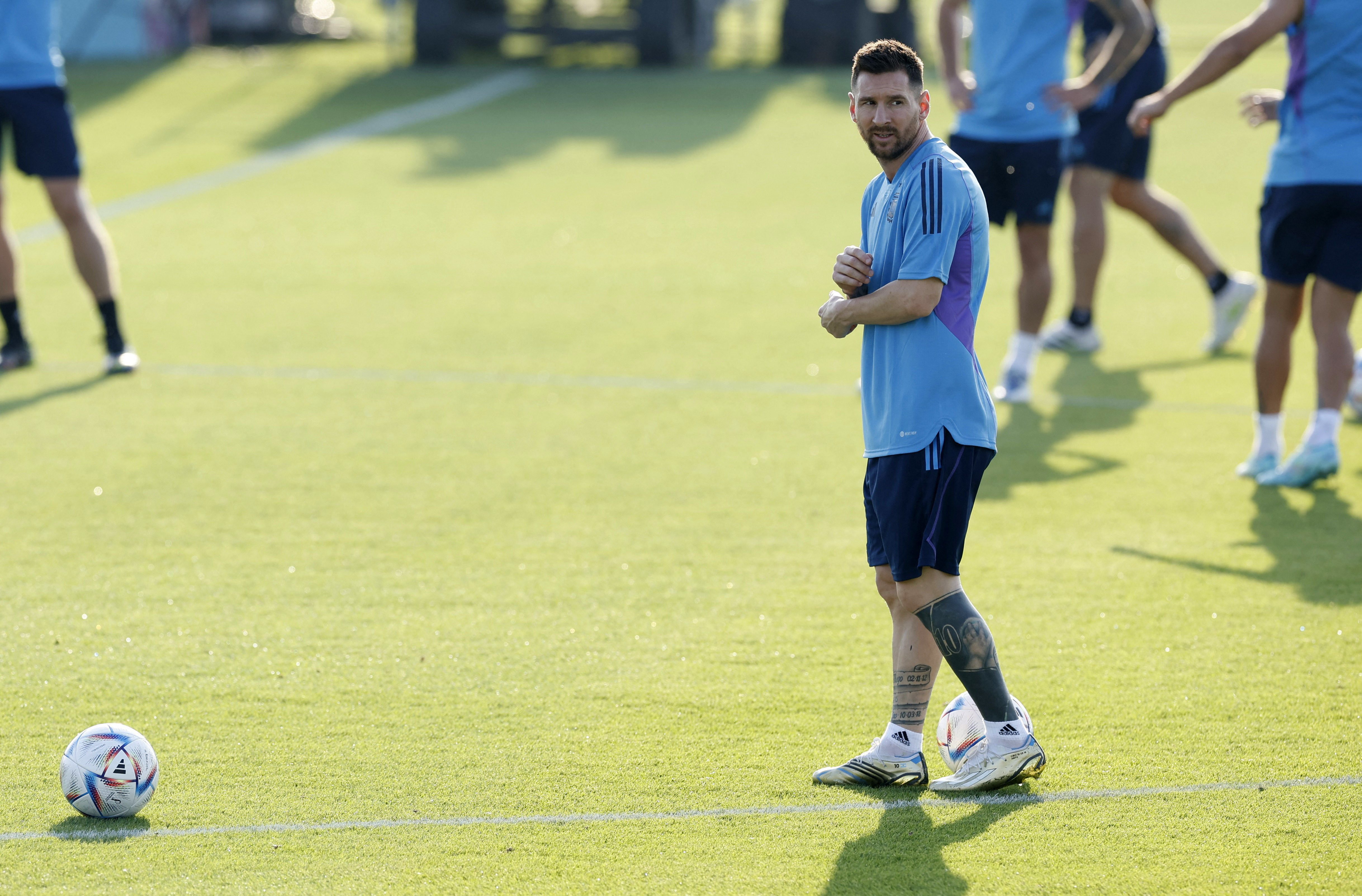 Messi se entrenó sin problemas en la última práctica antes del debut en el Mundial Qatar 2022 (REUTERS/Albert Gea)