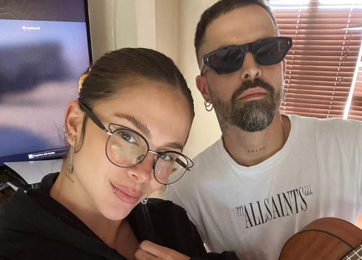 Mike Bahía shows all his love to Greeicy Rendón during the postpartum period.  Photo: Instagram @greeicy