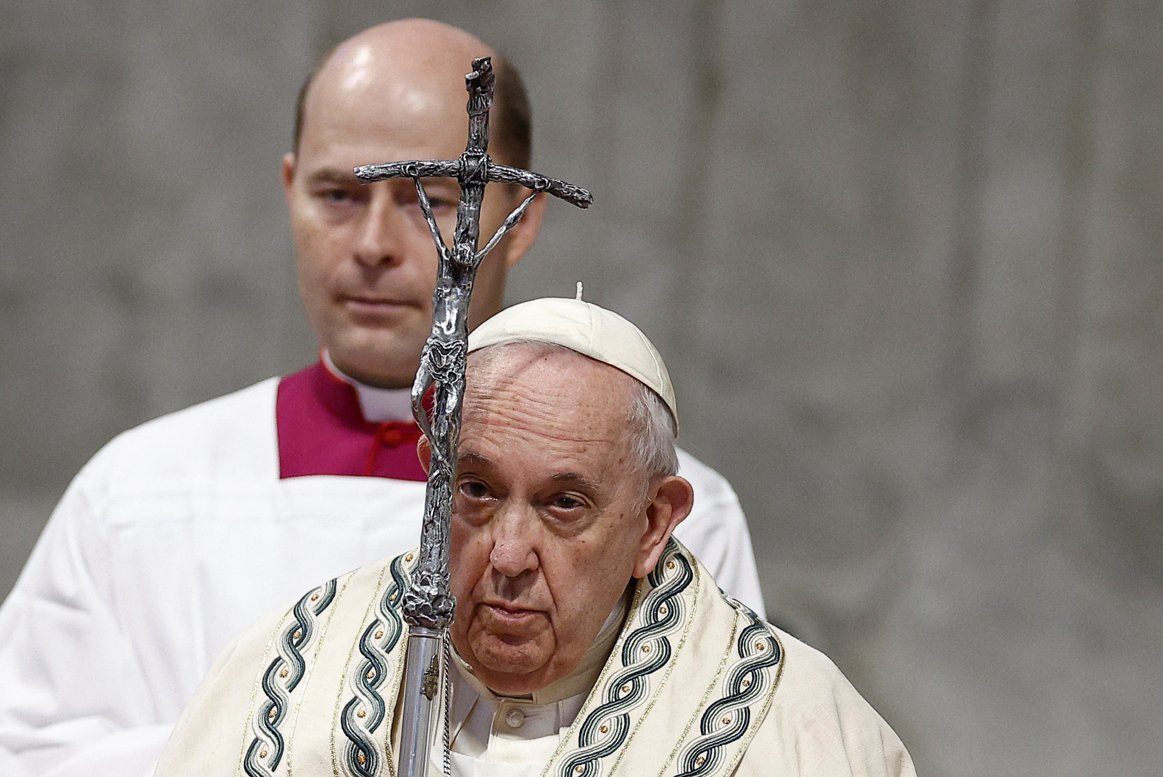 El Papa Francisco presidió a la misa con motivo de la Jornada Mundial de la Paz, en la Basílica de San Pedro del Vaticano, el 1 de enero de 2023 (REUTERS)