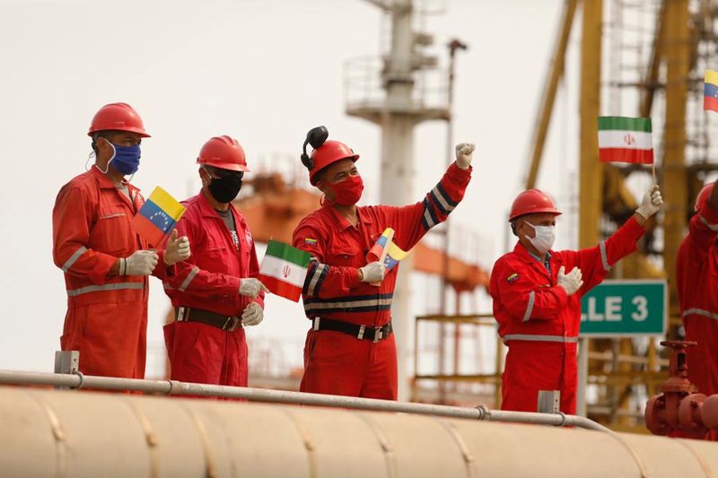 Venezuela e Irán llegaron a un acuerdo de gasolina por oro, pese a las sanciones internacionales (Palacio Miraflores/Handout via REUTERS)