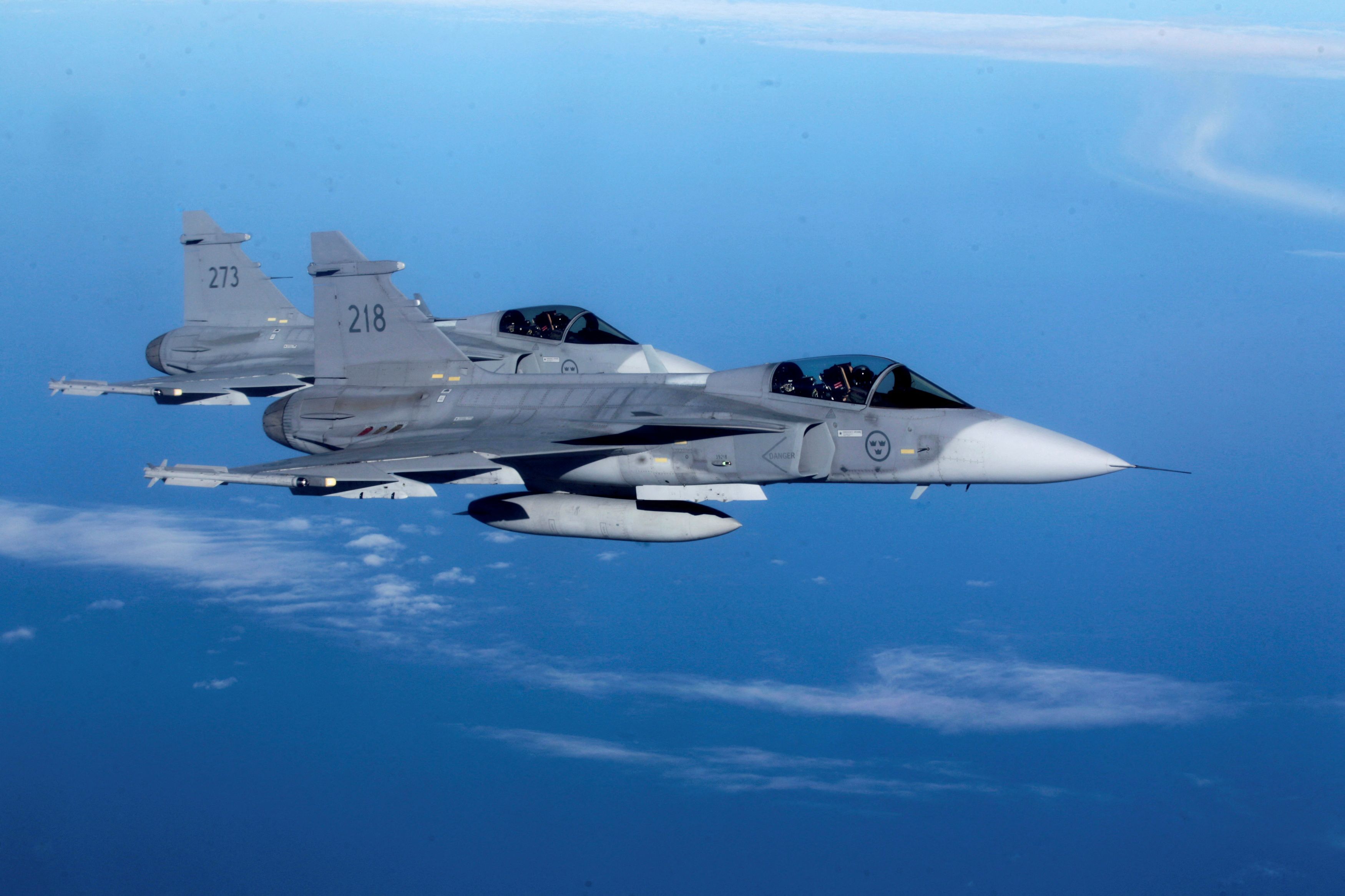 Dos cazas suecos durante un ejercicio de la OTAN (Reuters)