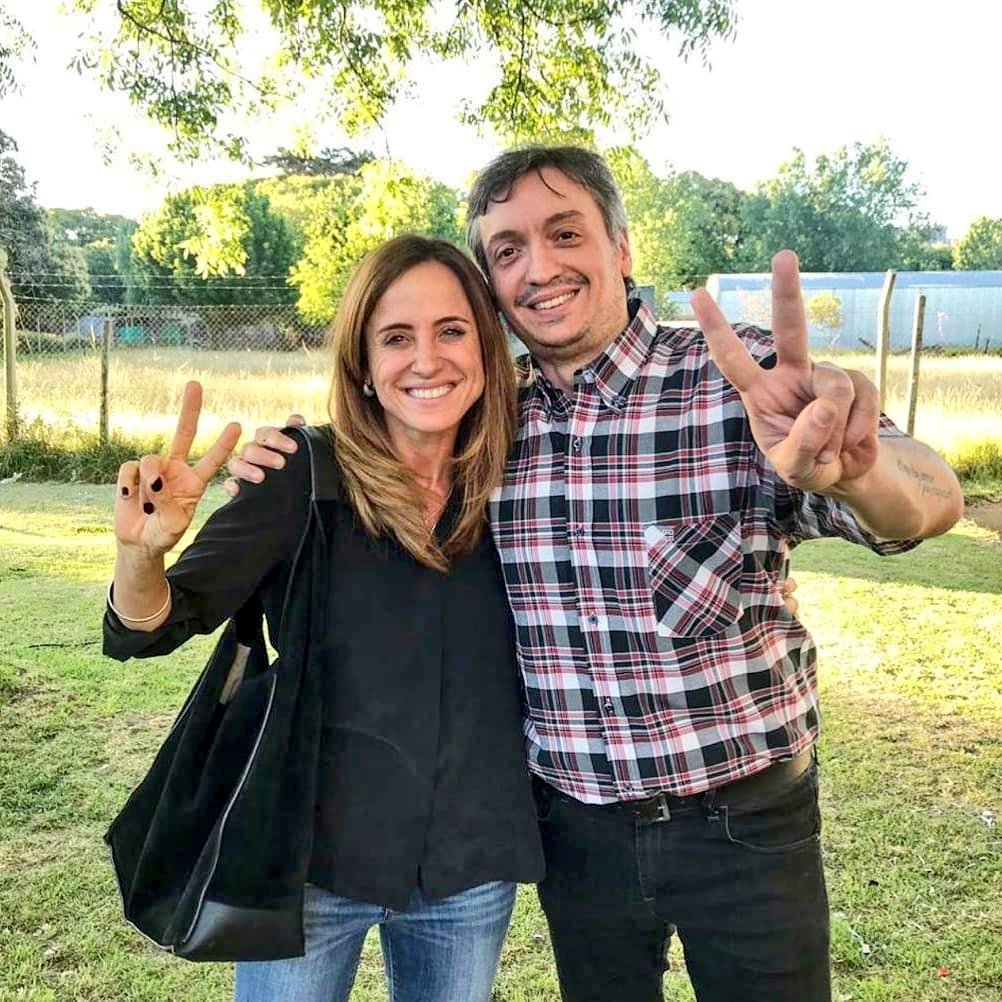 Máximo Kirchner junto a Victoria Tolosa Paz 