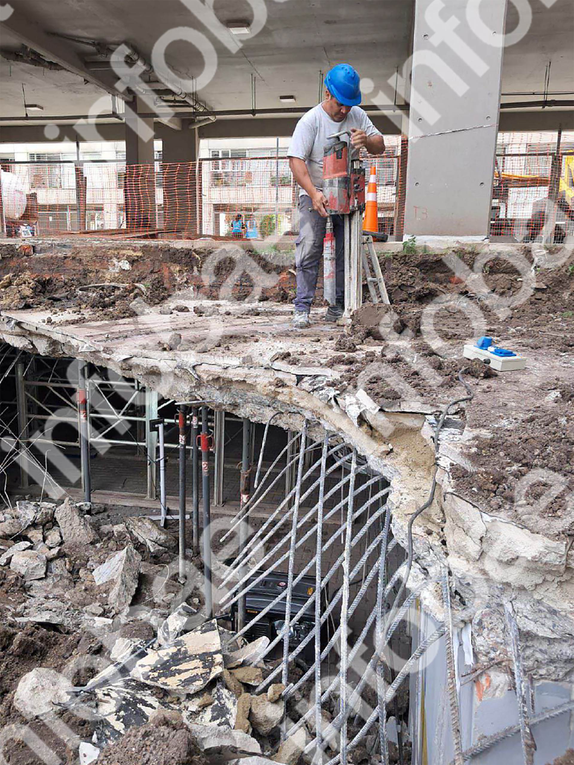 Rodrigo De Loredo imitó a Bizarrap y presentó sus propuestas con una 