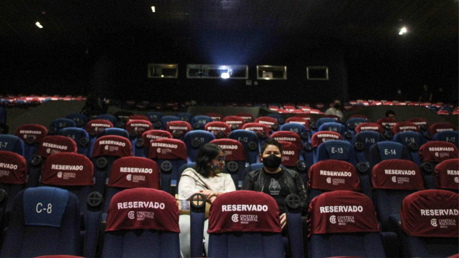 Las salas solo funcionaran al 30% de su capacidad y están cumpliendo con todos los protocolos que garantizan una sana distancia (Foto: Cuartoscuro)