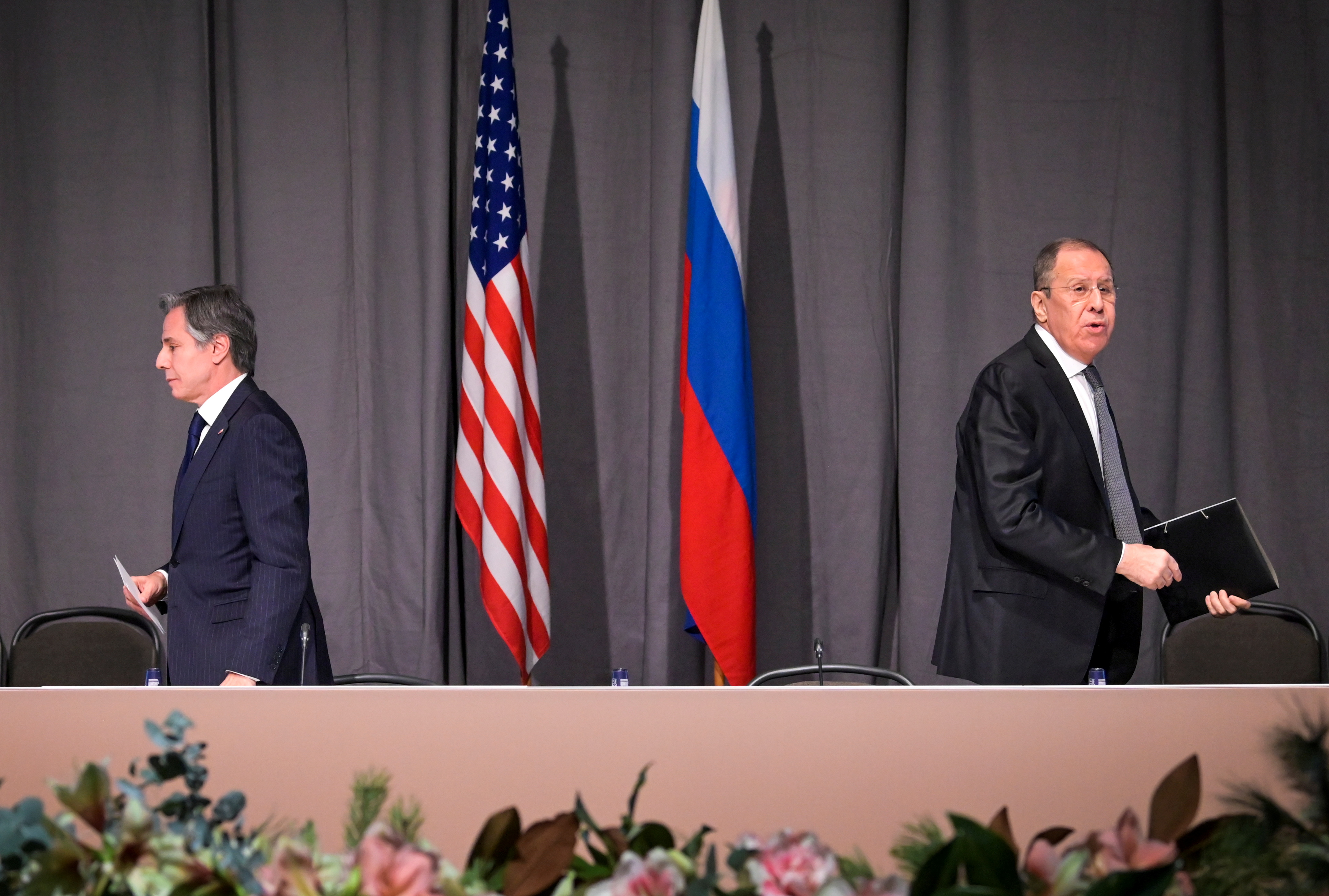 El secretario de Estado de EEUU, Antony Blinken y ministro de relaciones exteriores de Rusia, Sergei Lavrov 