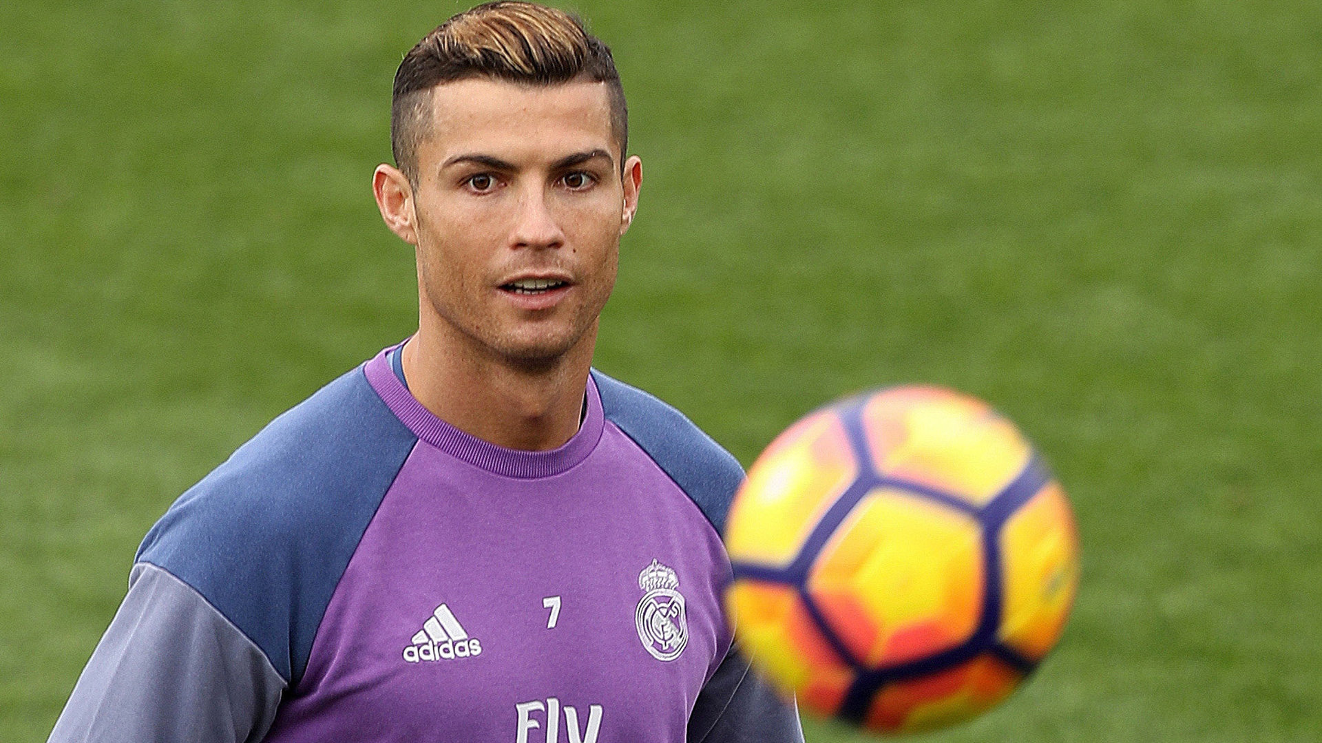 Cristiano Ronaldo showed up to train at the Real Madrid stadium (EFE)