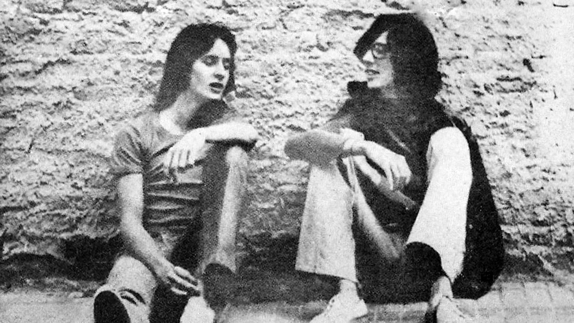Nito Mestre y Charly García se embarcaron en Sui Generis tras fusionar sus bandas de la adolescencia, To Walk Spanish y The Century Indignation