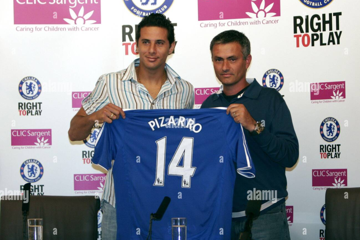 José Mourinho pidió exclusivamente a Pizarro para que sea jugador del Chelsea. (Foto: Internet)