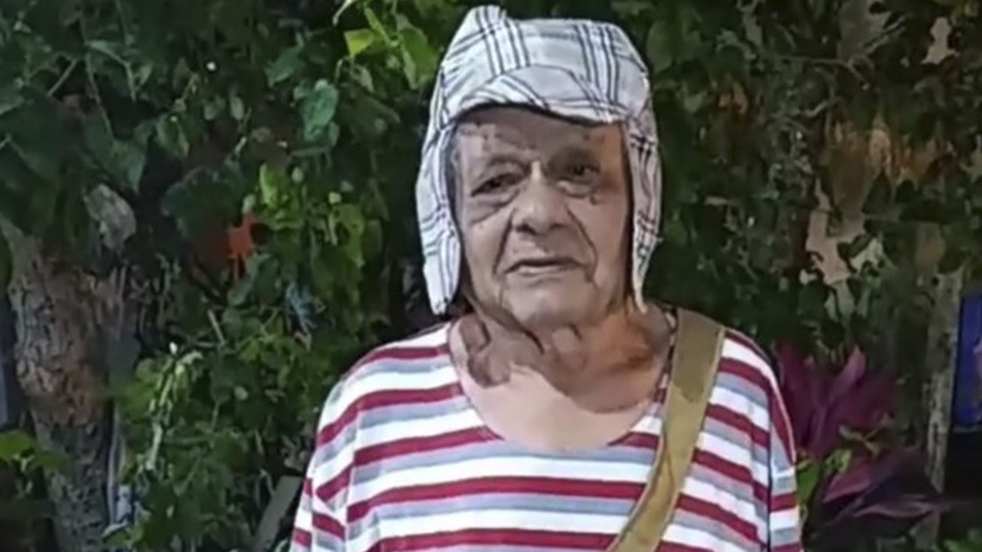 Abuelo se viste del “Chavo del 8″ para festejar su cumpleaños y conquista  las redes sociales - Infobae