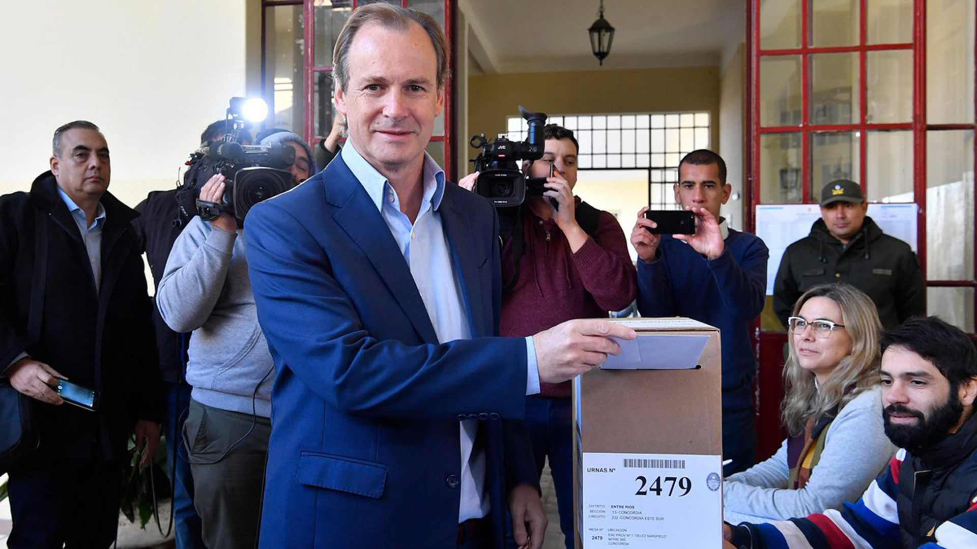 A un mes de la fecha límite, Gustavo Bordet no definió si desdoblará las elecciones en Entre Ríos