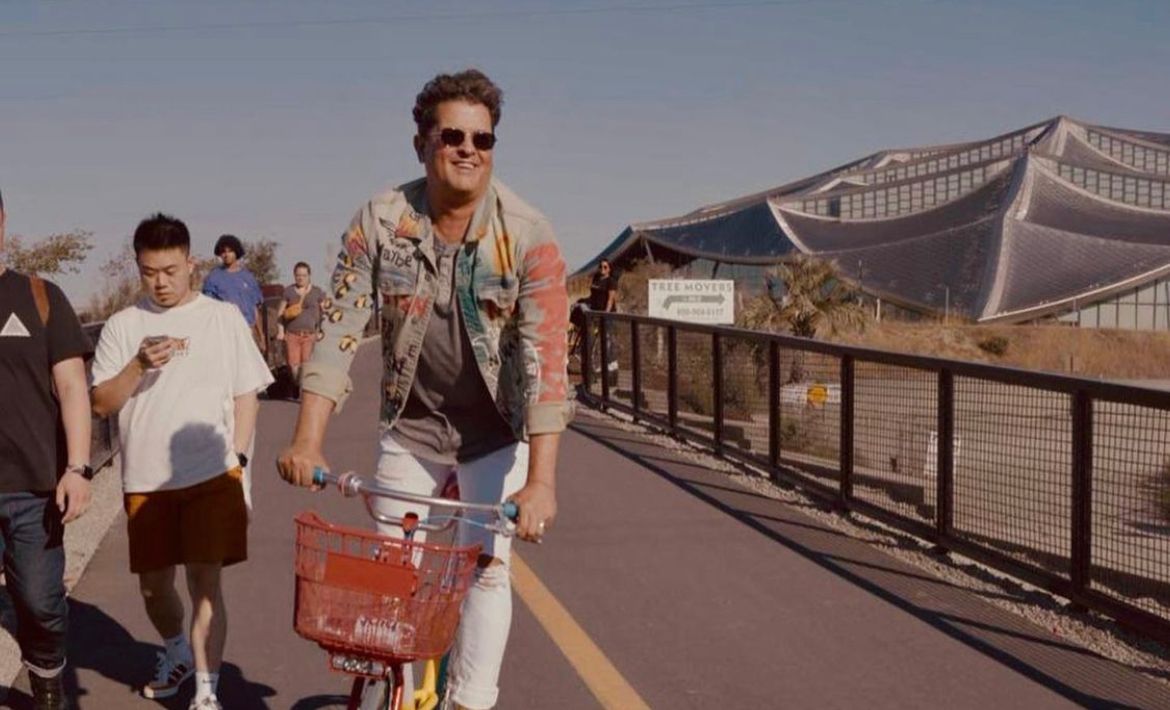 Carlos Vives celebra los 10 años de su disco ‘Volví a nacer’  