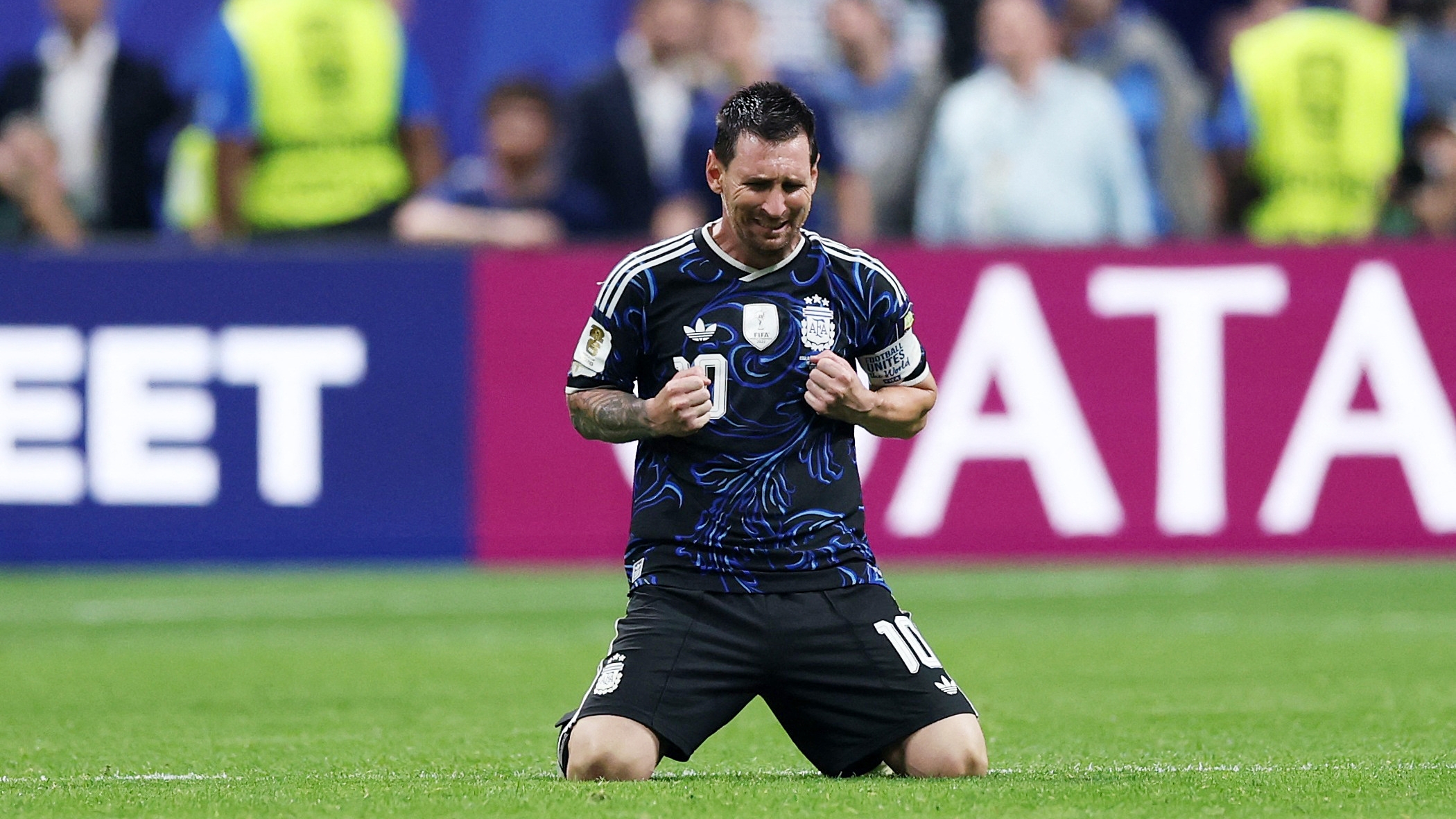 El elogioso editorial sobre la influencia de Lionel Messi ante Inglaterra en el diario The Guardian: "A&uacute;n no estaba listo para rendirse"