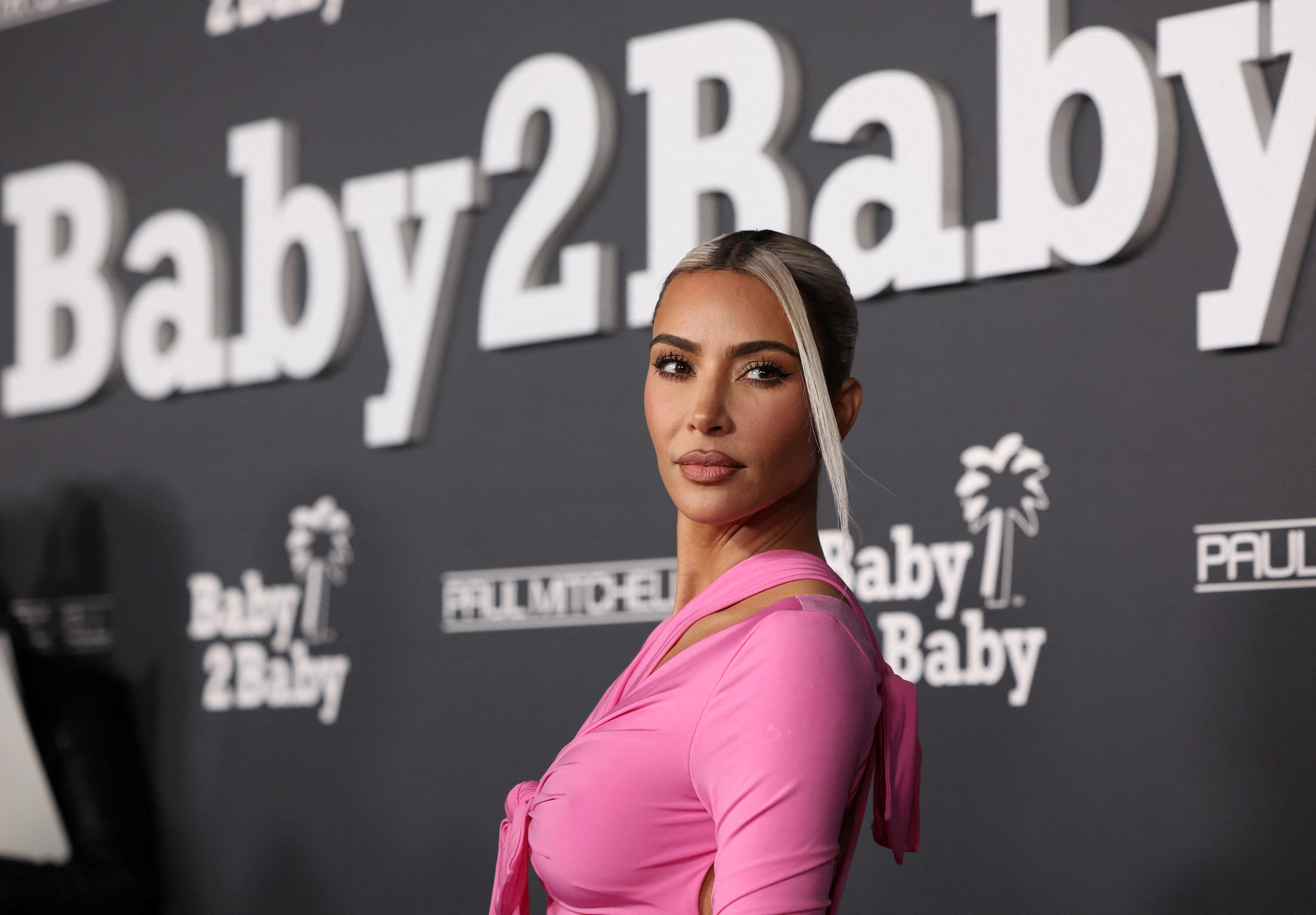 Kim Kardashian dijo estar evaluando su relación con Balenciaga por una perturbadora campaña con niños