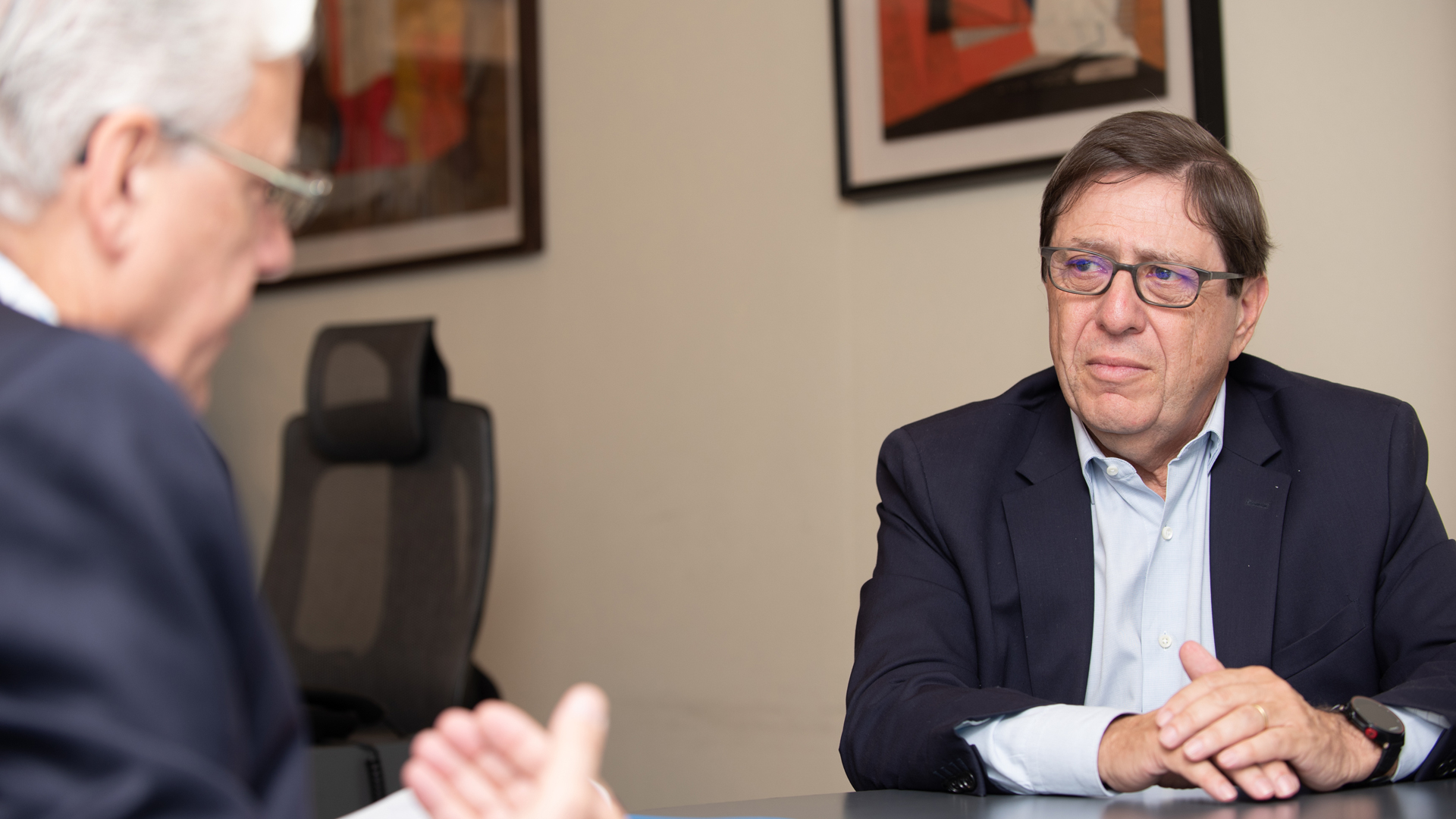 "El principal problema que enfrenta la economía argentina es la falta de reservas, con lo que se ha perdido el lubricante que permite el normal funcionamiento de las importaciones, las inversiones y del comercio con el mundo en general"