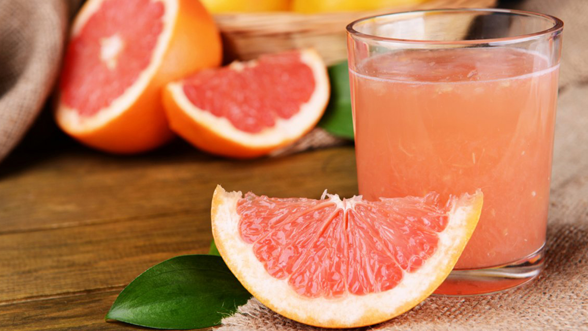 Toronja o pomelo, esta fruta tiene varios nutrientes (Shutterstock)