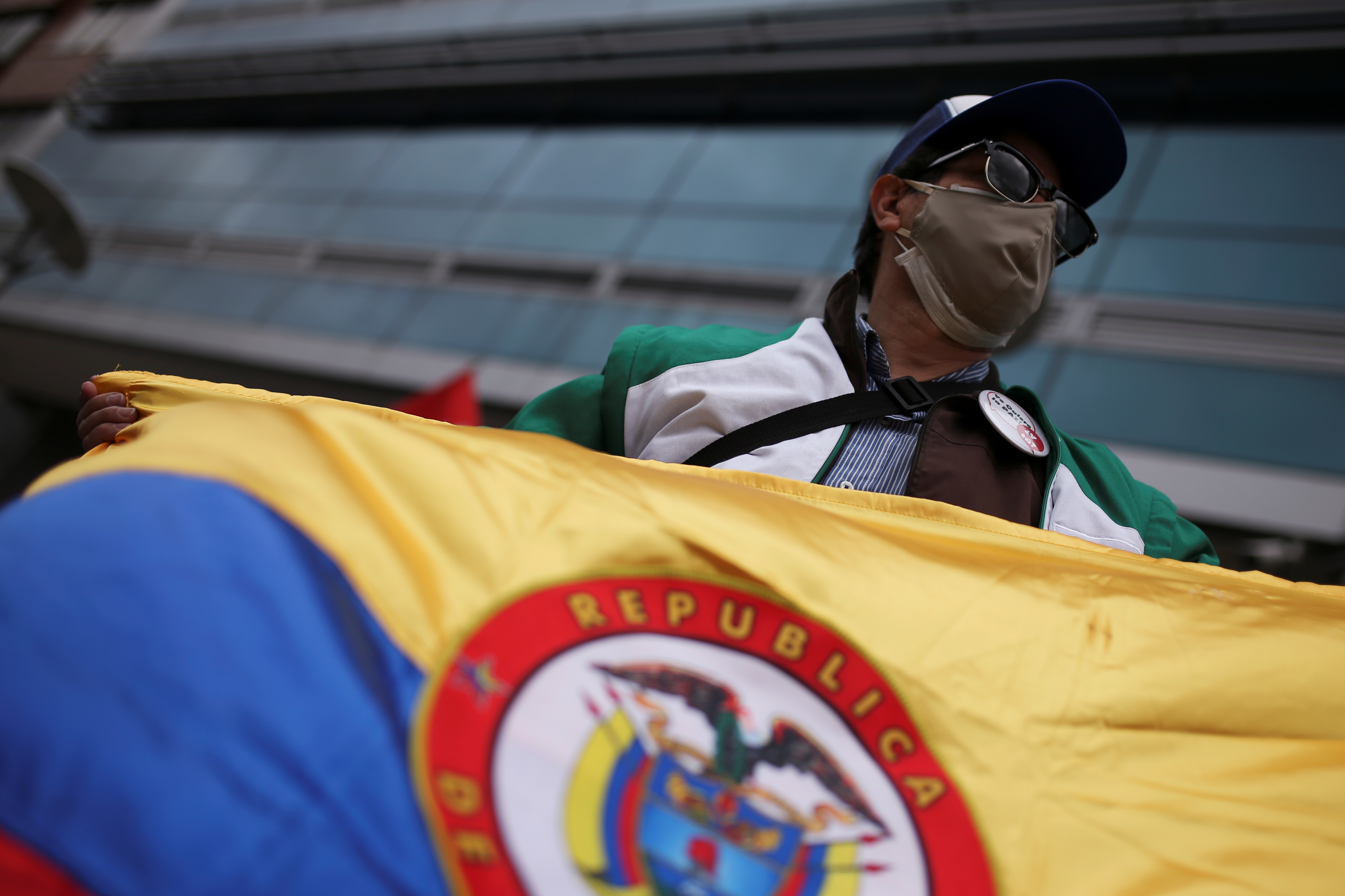 Colombia entra al infame “club del millón”: estos son los otros países que  también superaron el millón de contagios por covid-19 - Infobae