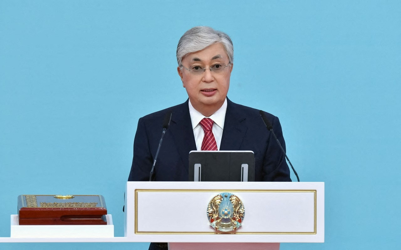 El presidente de Kazajistán disolvió el Parlamento y anunció elecciones anticipadas