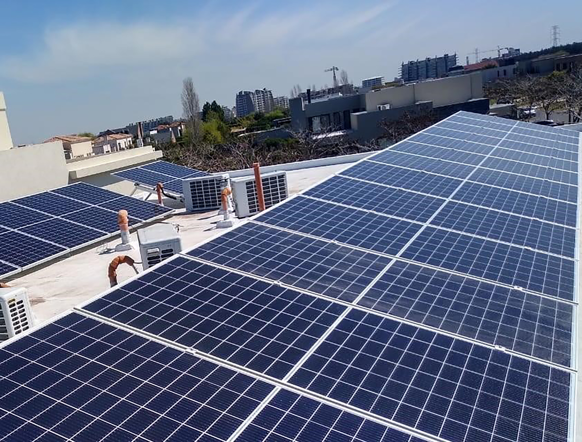 Paneles solares en la casa: ¿aporta al valor de la vivienda o sólo influye  en el ahorro energético? - Infobae