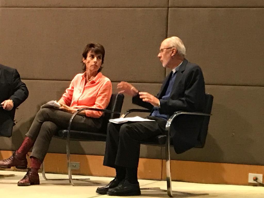 Paula Pérez Alonso y Luis Liberti en la presentación de "La verdad los hará libres"