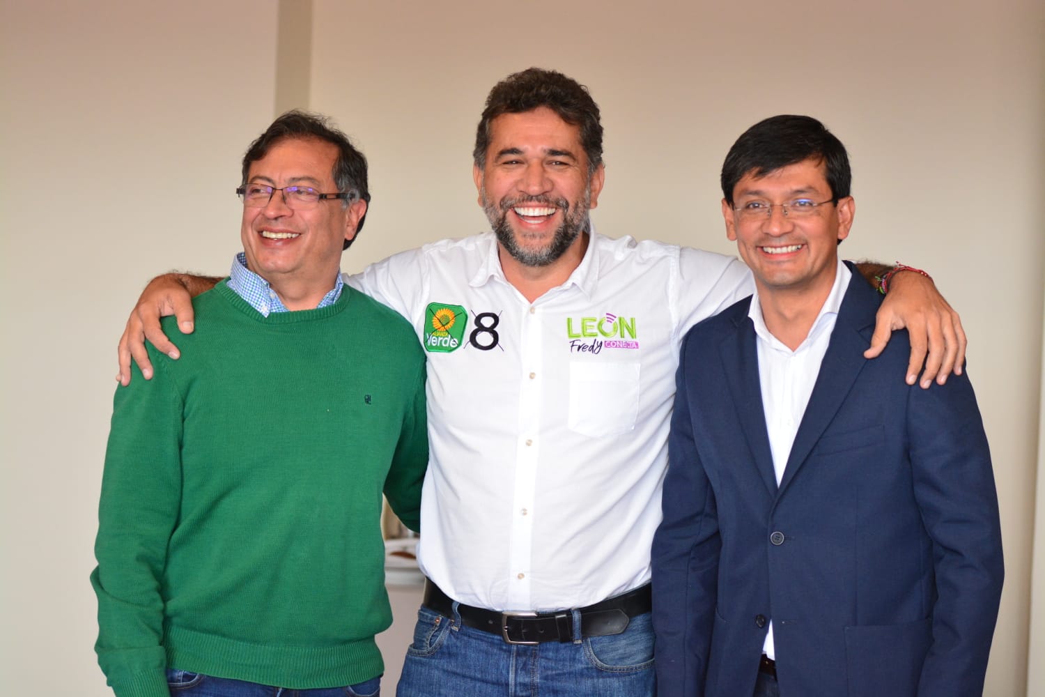 León Fredy Muñoz, acompañado de Gustavo Petro y Camilo Romero
Twitter - @LeonFredyM