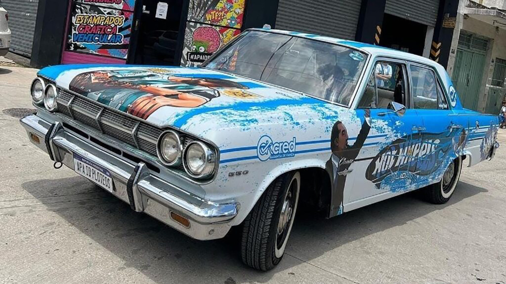 Gastón Constantini convirtió este Rambler modelo 63 en un auto tributo a los jugadores del seleccionado argentino