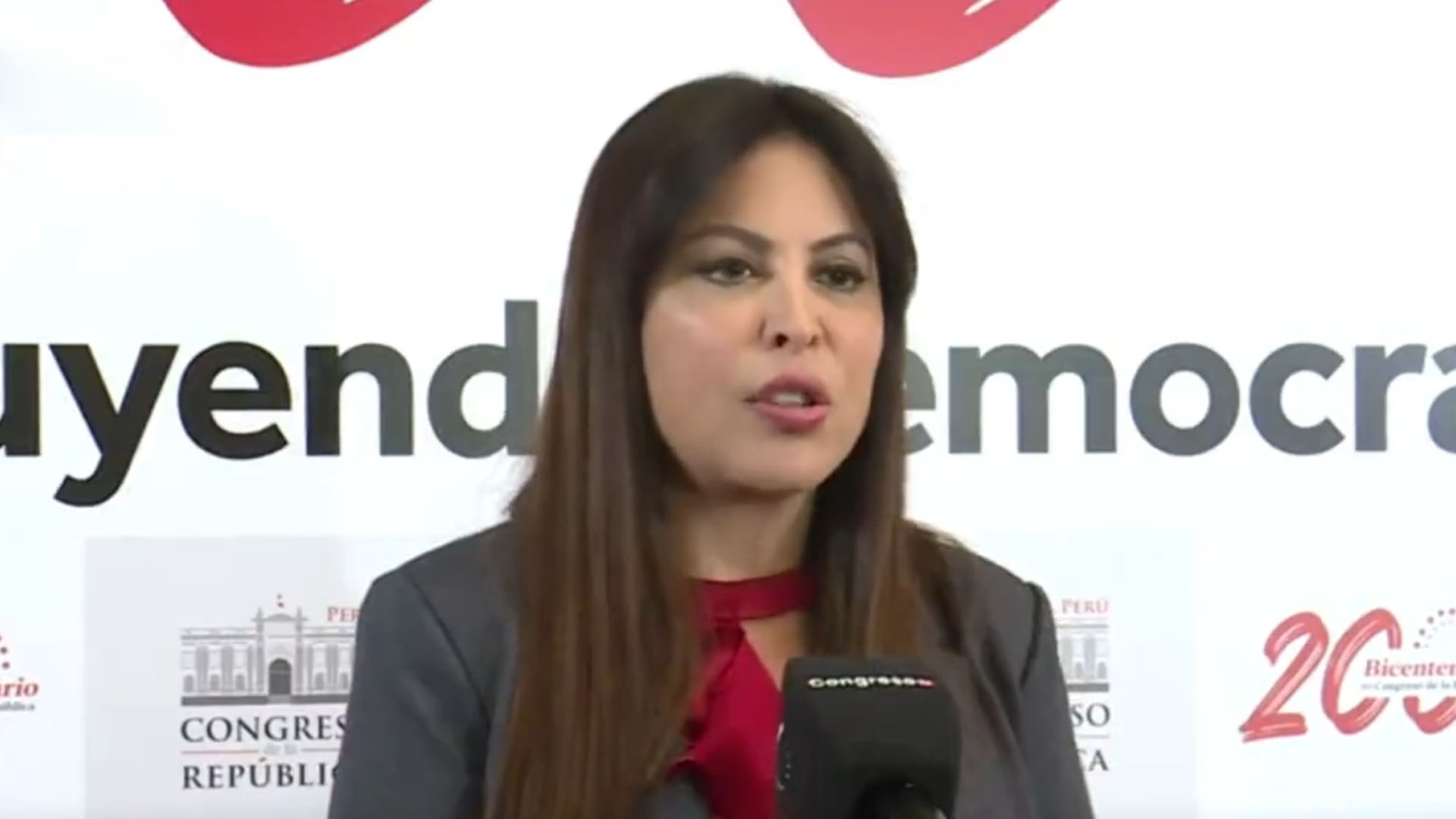 Patricia Chirinos, congresista de Avanza País, presentó una moción para declarar persona no grata a AMLO.