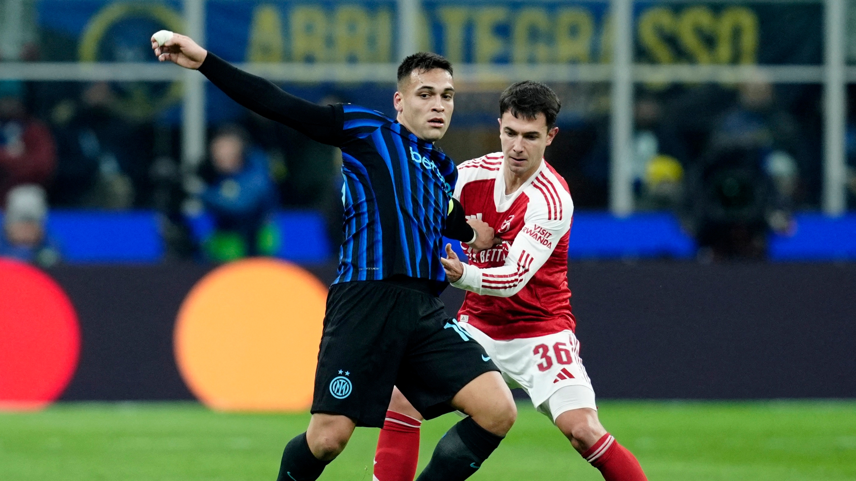 Del golazo con la pierna inhábil al lujo que levantó al público: el gran partido de Mastantuono en el triunfo del Real Madrid