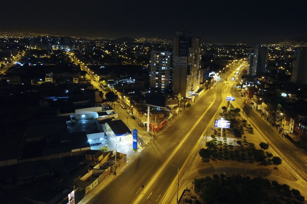 El toque de queda en Lima y en otras provincias del Perú empieza a las 11:00 p.m. Foto: Andina