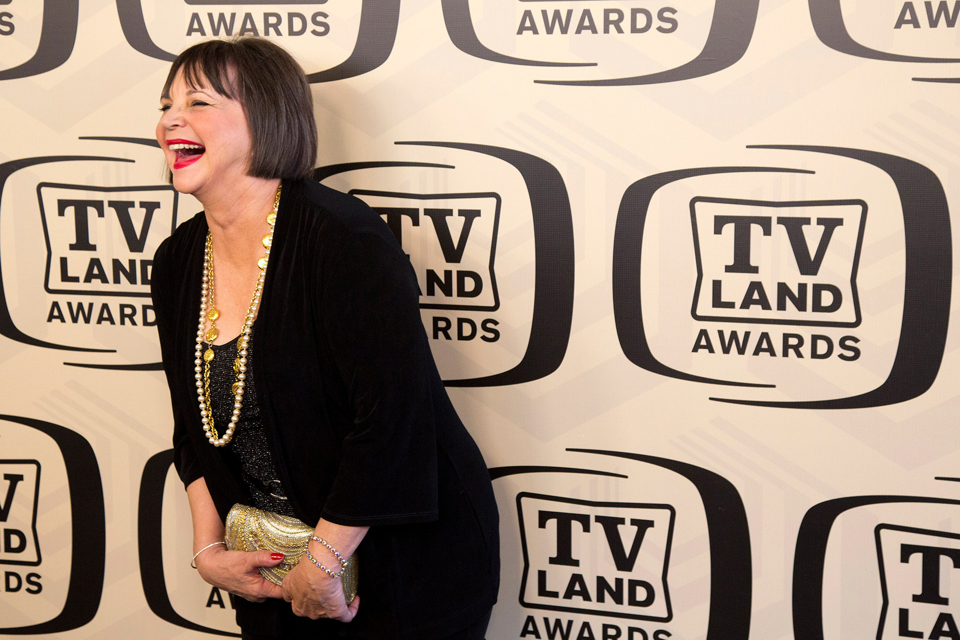 ARCHIVO - Cindy Williams llega al décimo aniversario de los TV Land Awards en Nueva York el 14 de abril de 2012.  (AP Photo/Charles Sykes, File)