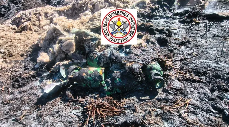 Dos bomberos se intoxicaron por un qu&iacute;mico prohibido mientras combat&iacute;an un incendio en Neuqu&eacute;n