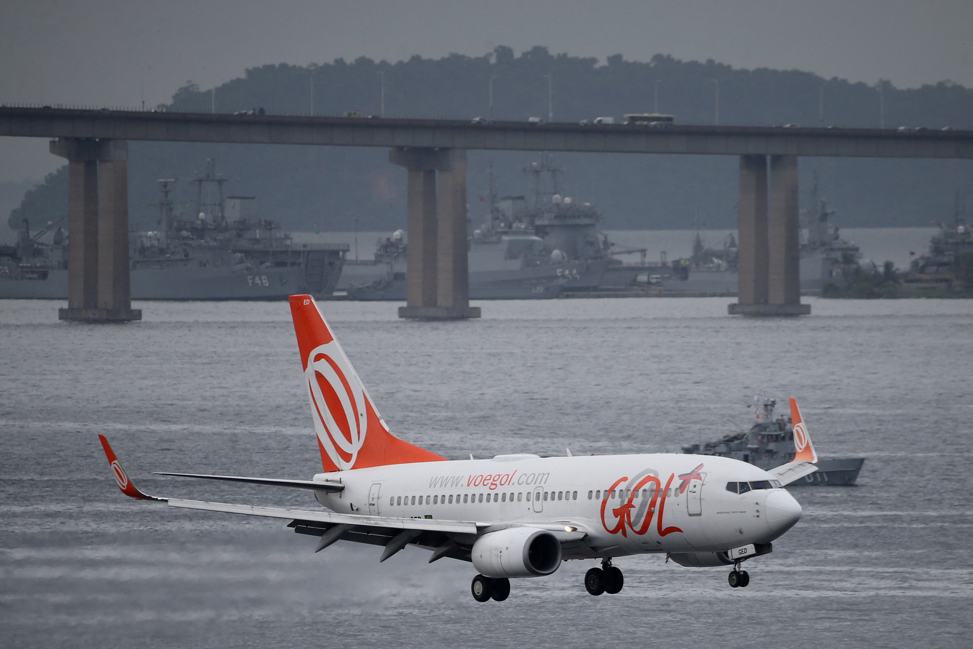 GOL anunció que venderá pasajes con destinos internacionales desde el Aeroparque metropolitano. (REUTERS/Sergio Moraes/File Photo)
