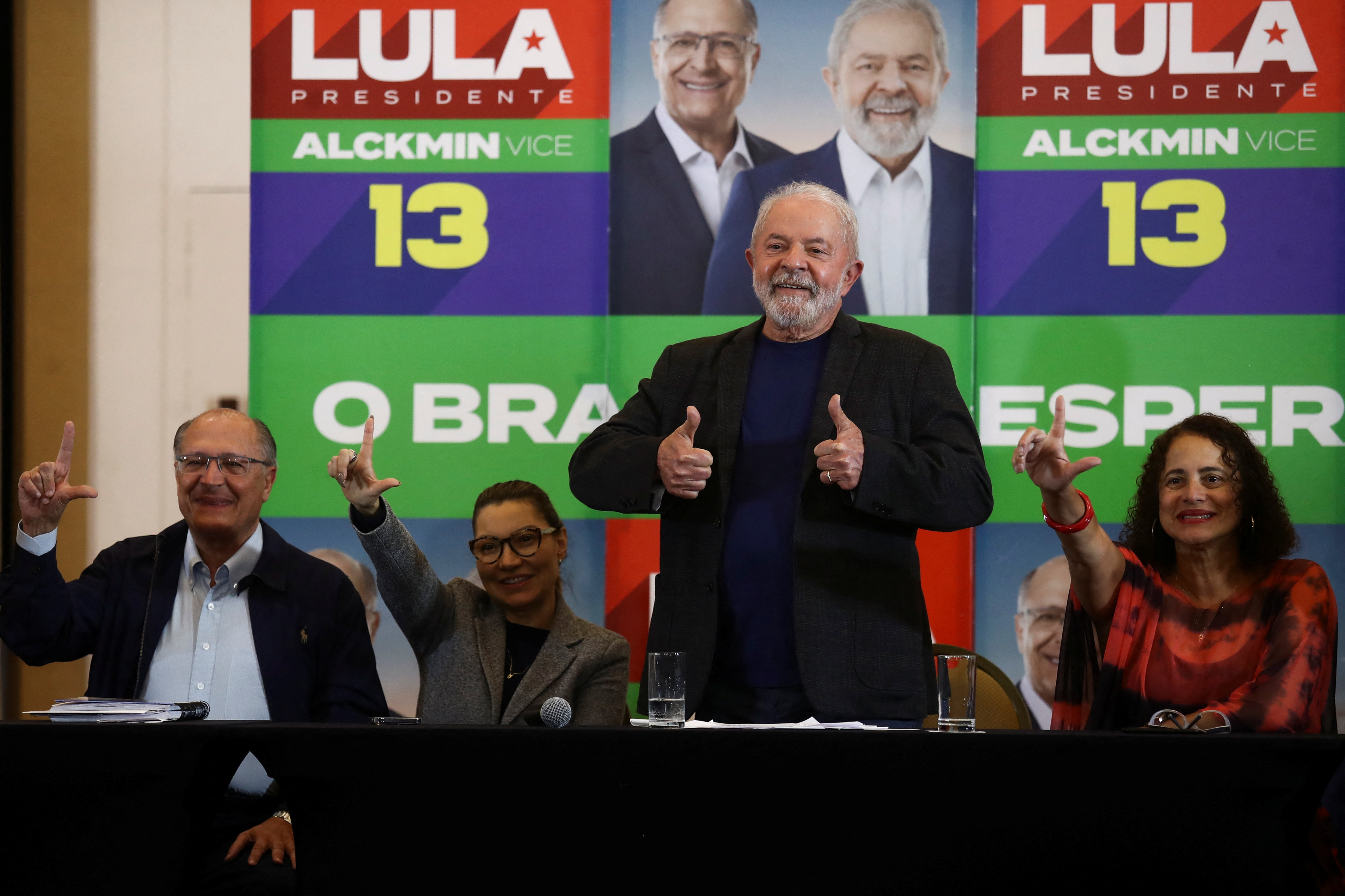 El ex presidente y candidato para la segunda vuelta en Brasil, Luis Inácio Lula da Silva REUTERS/Carla Carniel